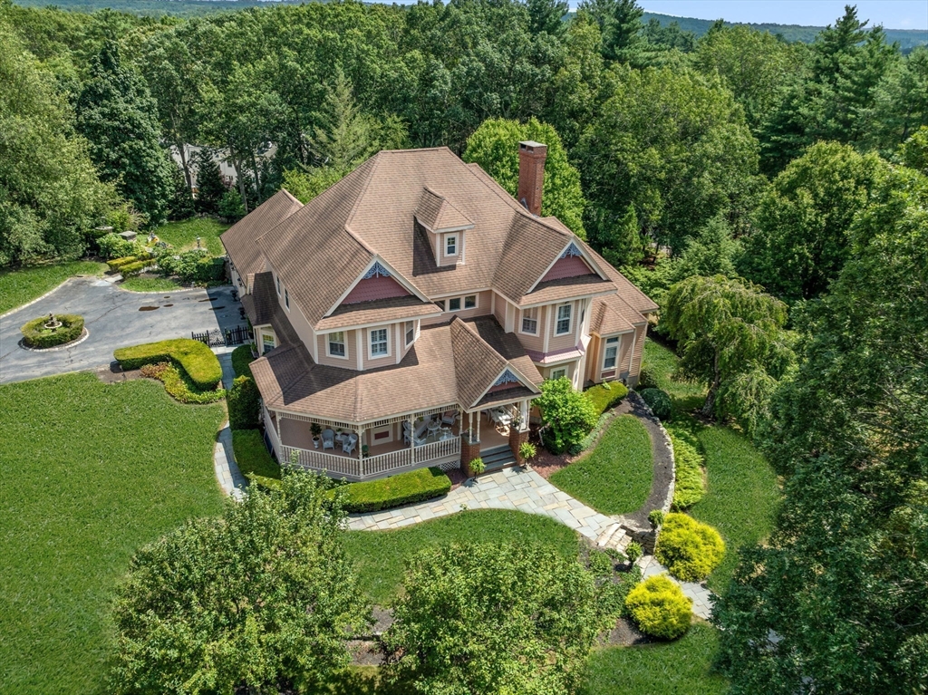 Hopkinton, Massachusetts, 01748, United States, 4 Bedrooms Bedrooms, ,5 BathroomsBathrooms,Residential,For Sale,1982386