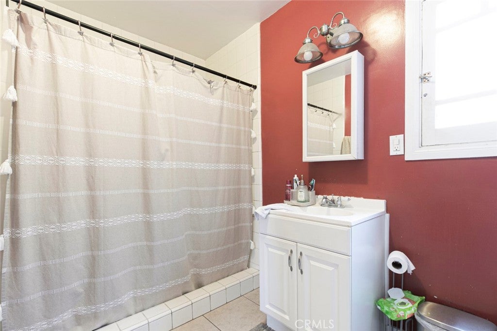 Pasadena, California, 91101, United States, 2 Bedrooms Bedrooms, ,1 BathroomBathrooms,Residential,For Sale,1938825
