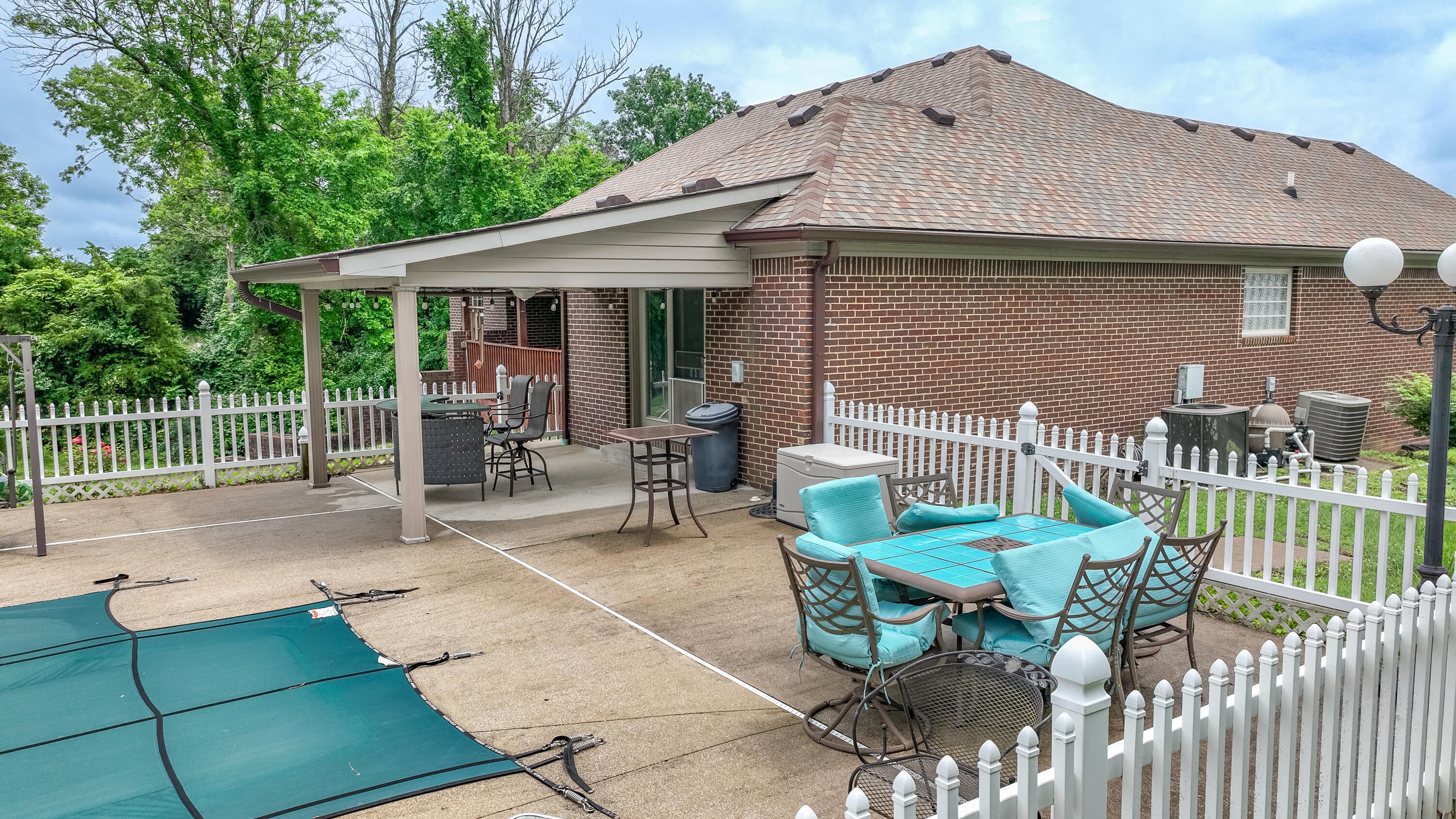 Richmond, Kentucky, 40475, United States, 3 Bedrooms Bedrooms, ,2 BathroomsBathrooms,Residential,For Sale,2047972