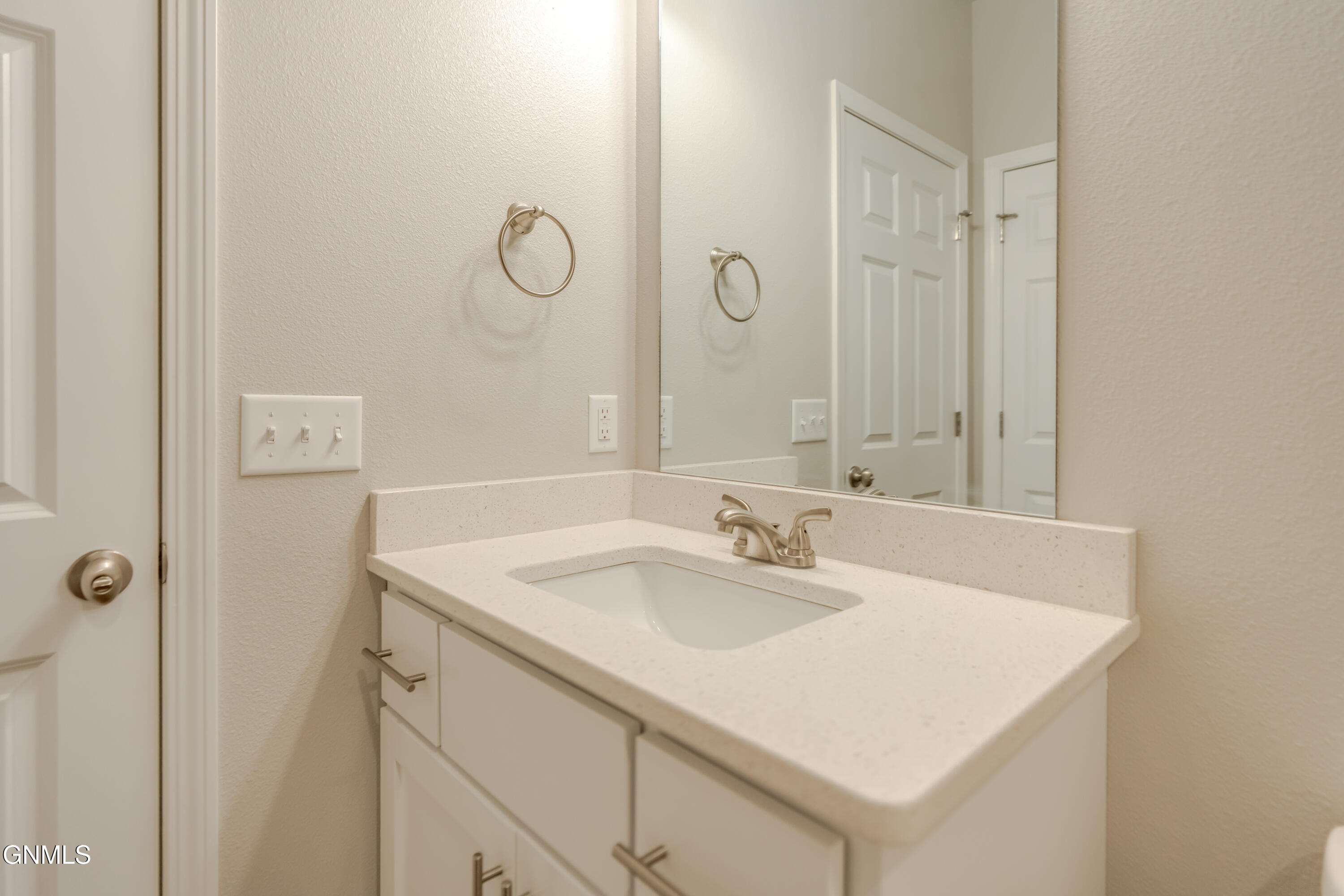 Bismarck, North Dakota, 58503, United States, 4 Bedrooms Bedrooms, ,3 BathroomsBathrooms,Residential,For Sale,2035327