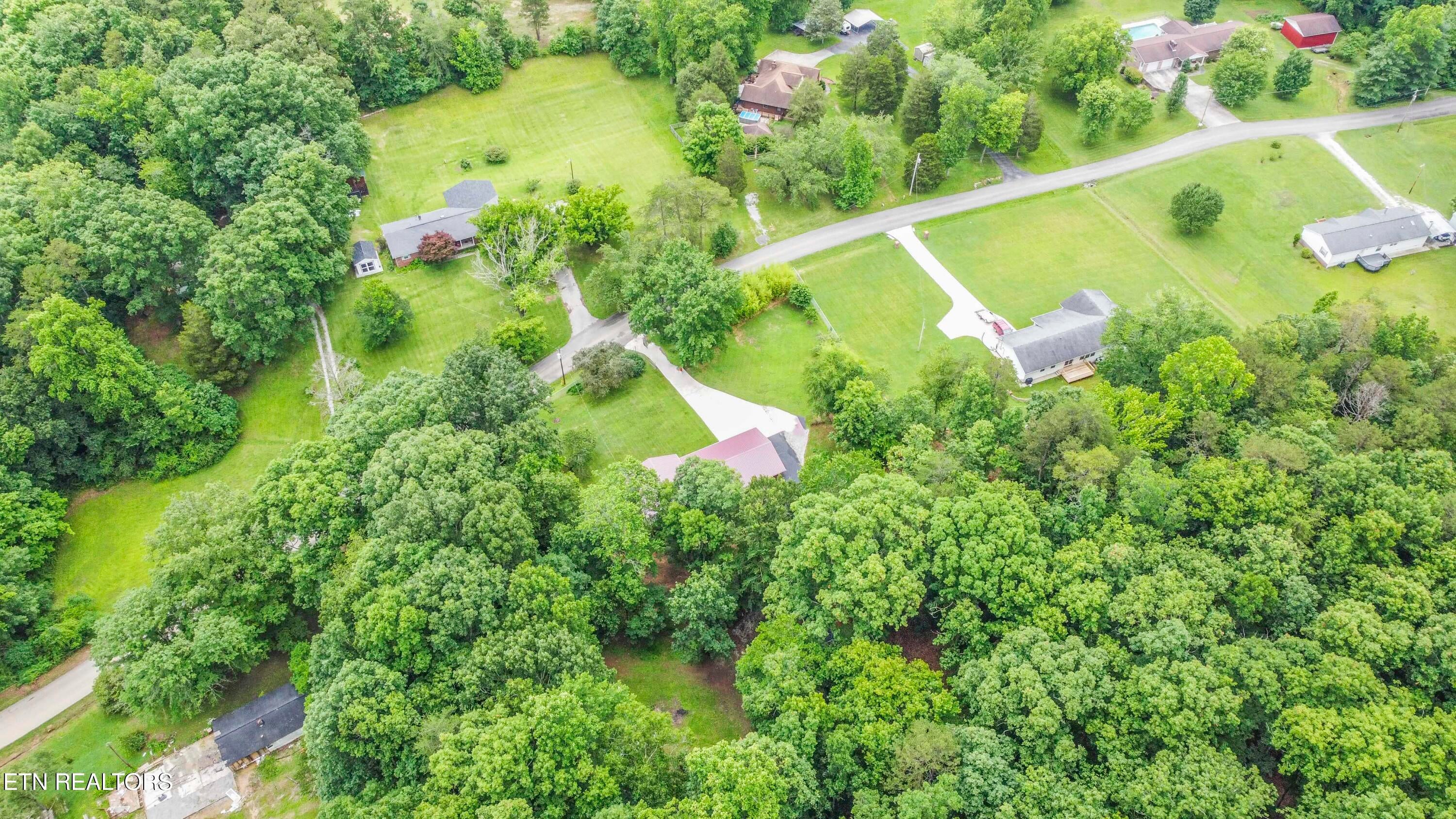 Kingston, Tennessee, 37763, United States, 3 Bedrooms Bedrooms, ,2 BathroomsBathrooms,Residential,For Sale,1882292