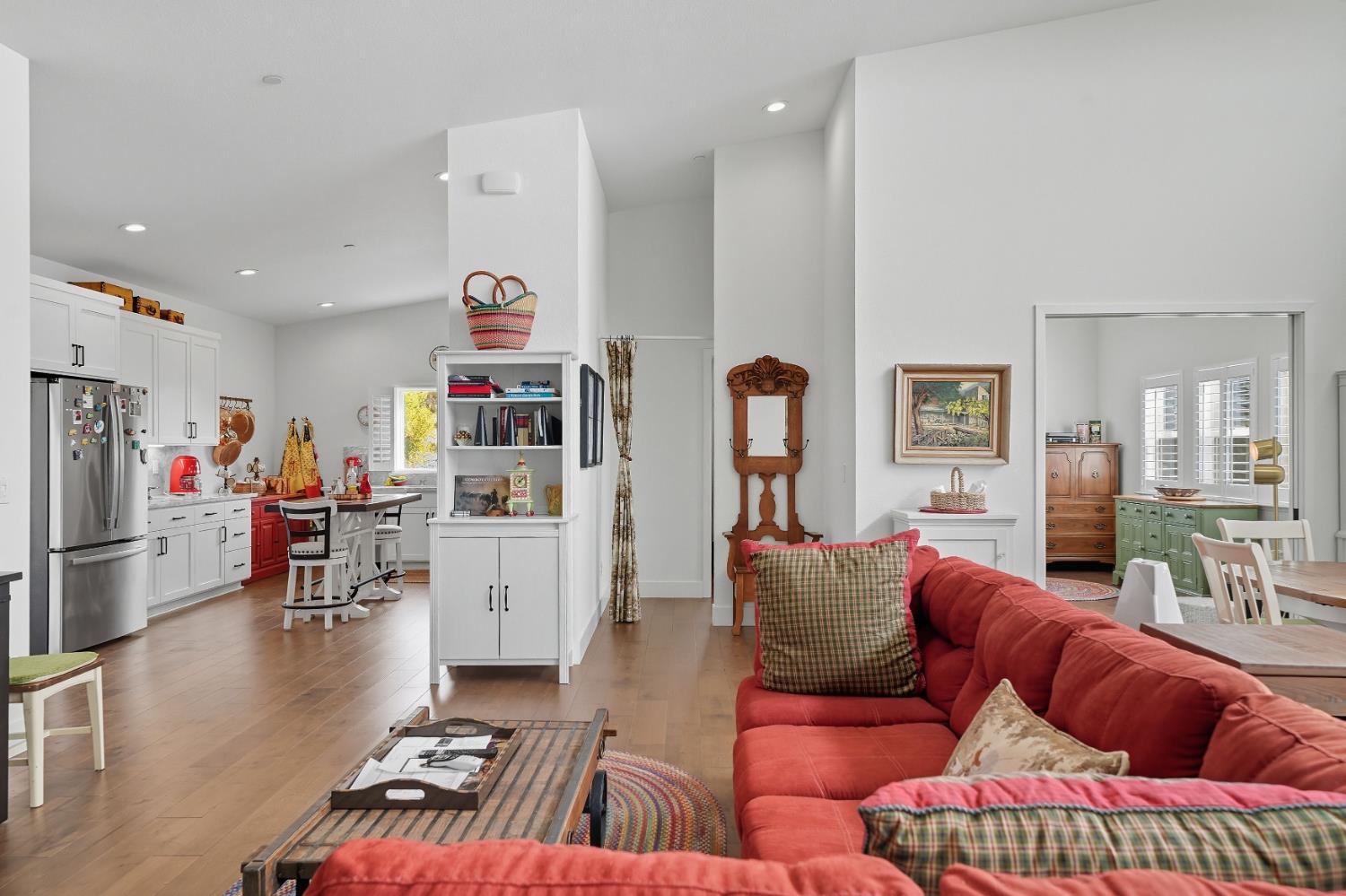 Mountain Ranch, California, 95246, United States, 4 Bedrooms Bedrooms, ,3 BathroomsBathrooms,Residential,For Sale,2027098