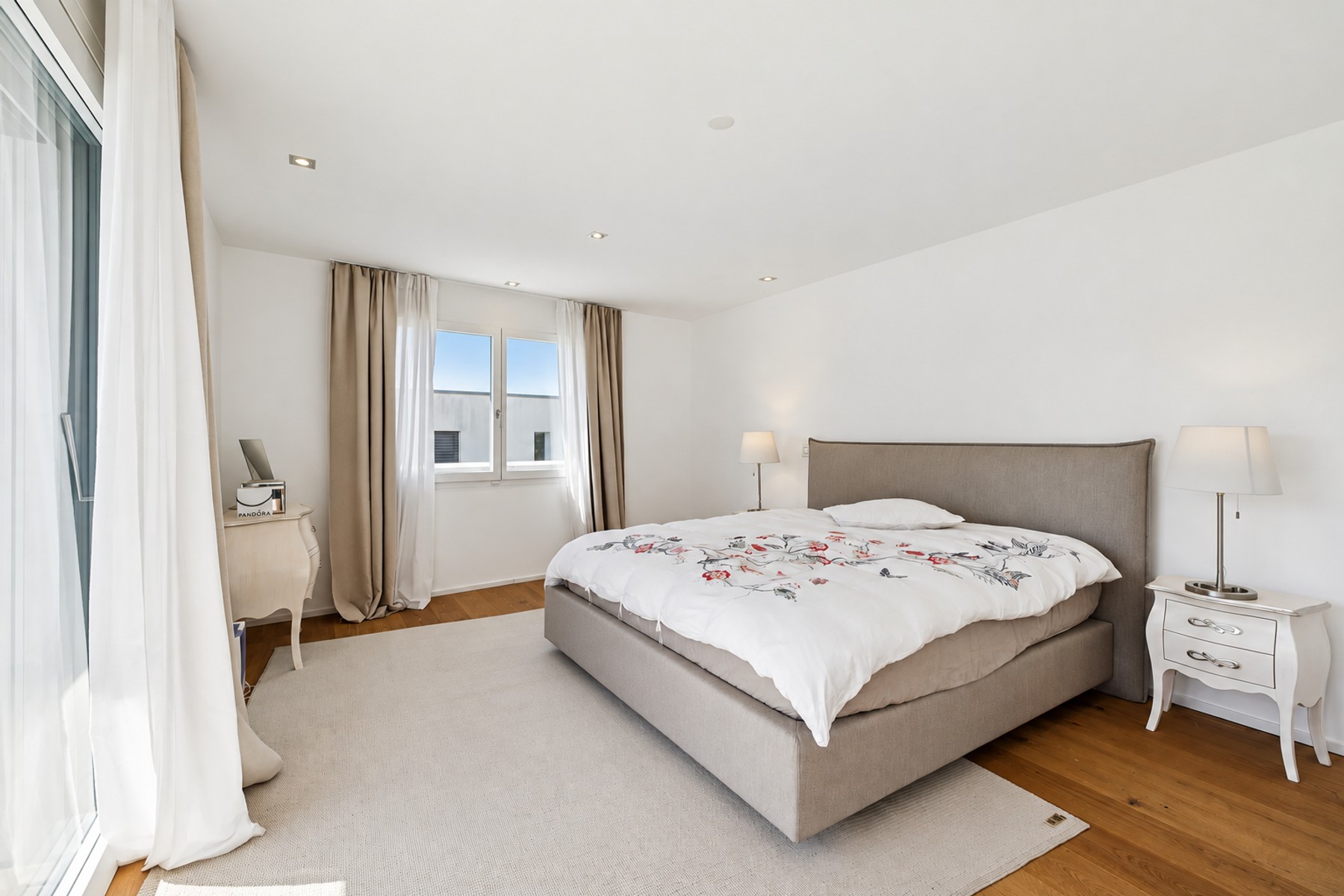  Exceptional property just outside downtown Bulle - 物件實景