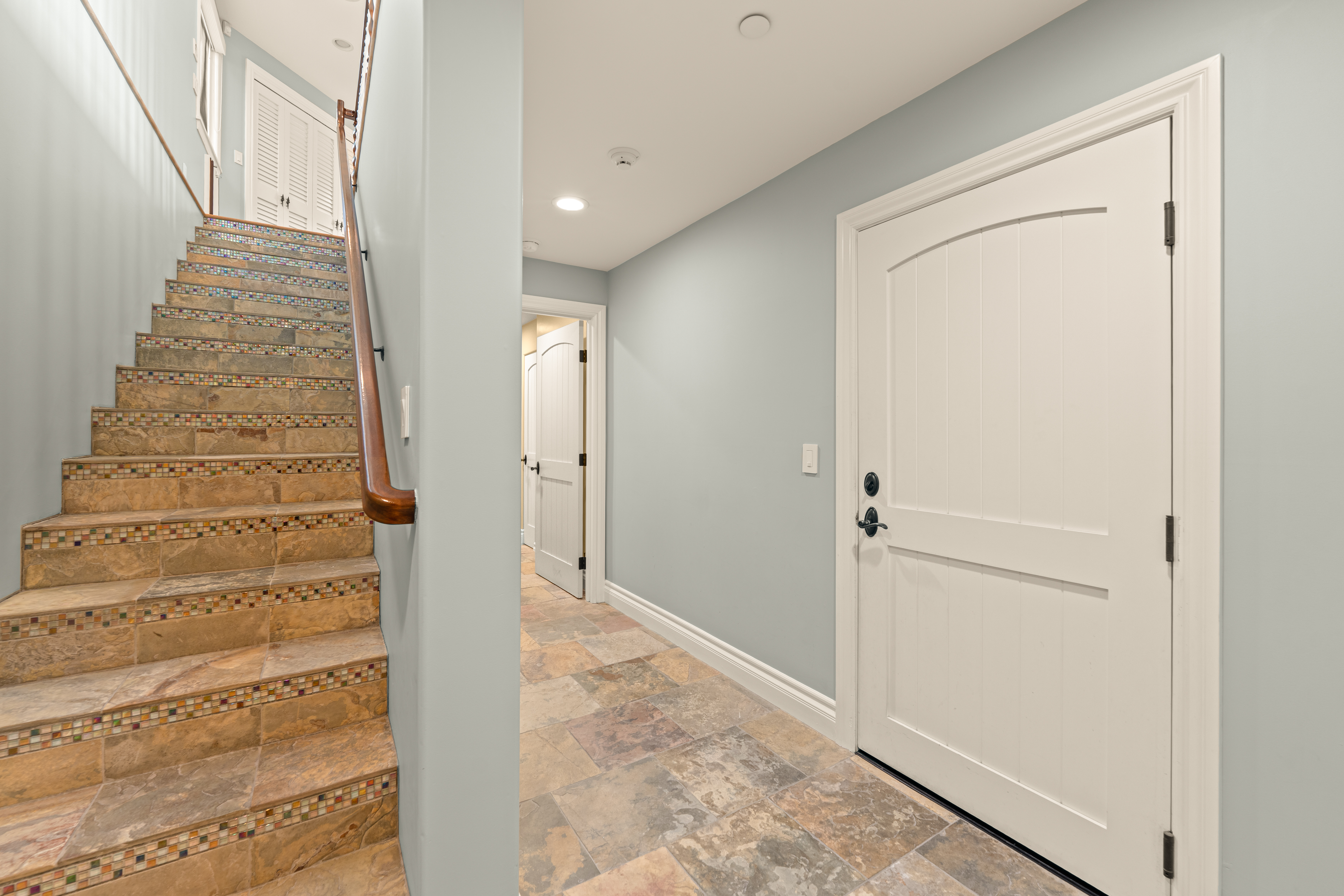  1096 Belfast Lane, Ventura, CA 93001 - 物件實景