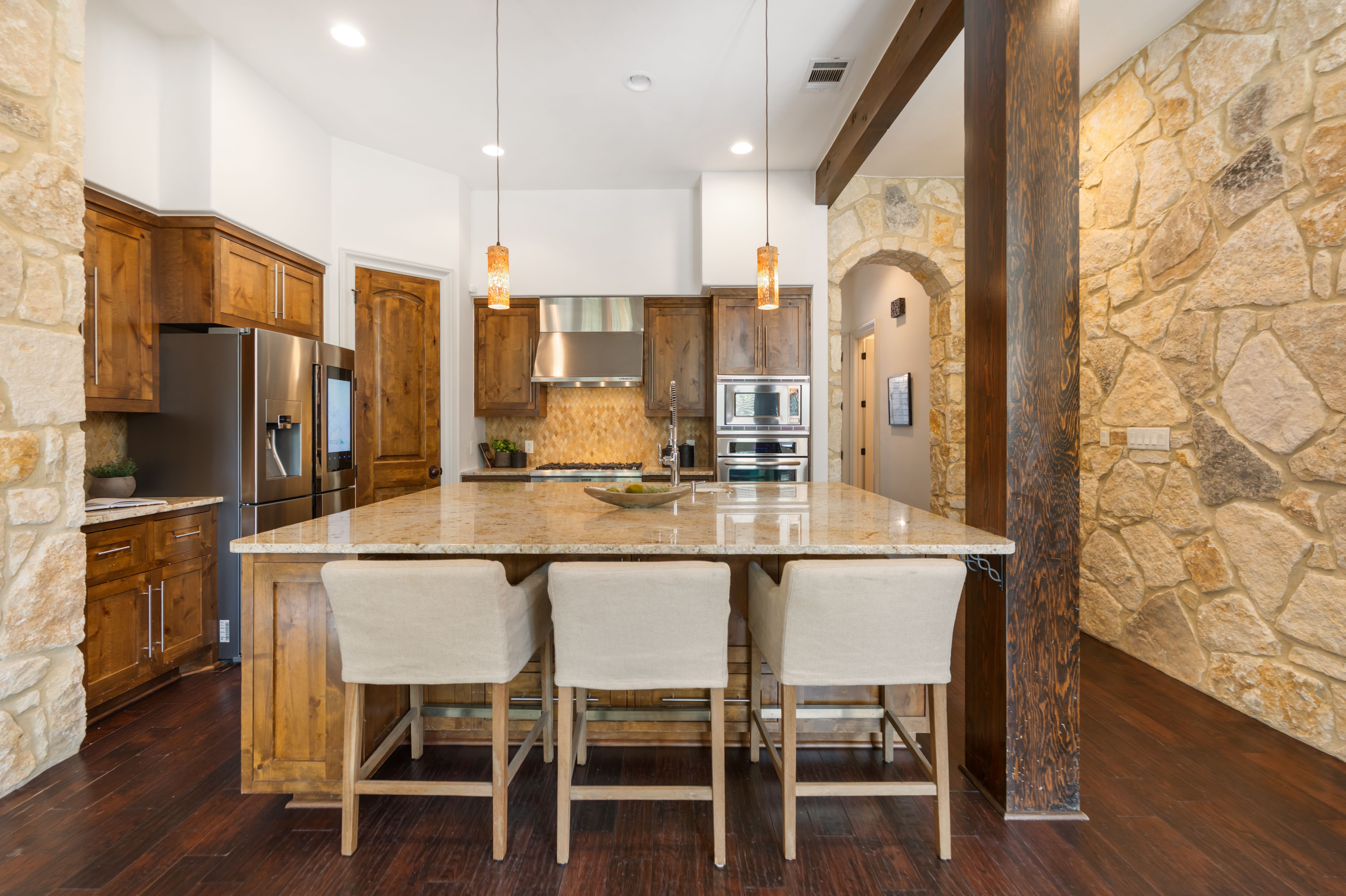  Refined Barton Hills Living  Private Garage  Exceptional 78704 Location - 物件實景