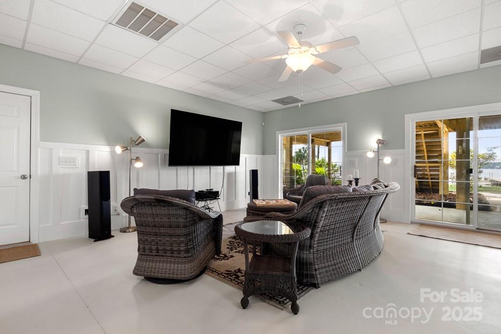 Liberty Hill, South Carolina, 29074, United States, 4 Bedrooms Bedrooms, ,5 BathroomsBathrooms,Residential,For Sale,1876148