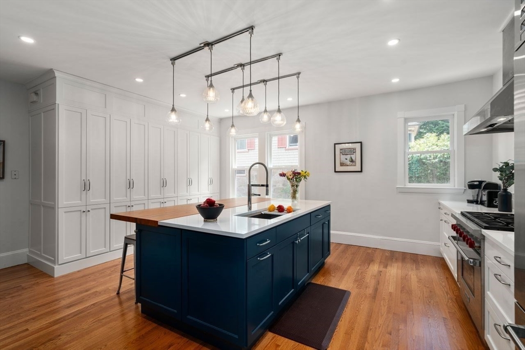 Boston, Massachusetts, 02130, United States, 6 Bedrooms Bedrooms, ,4 BathroomsBathrooms,Residential,For Sale,1890379