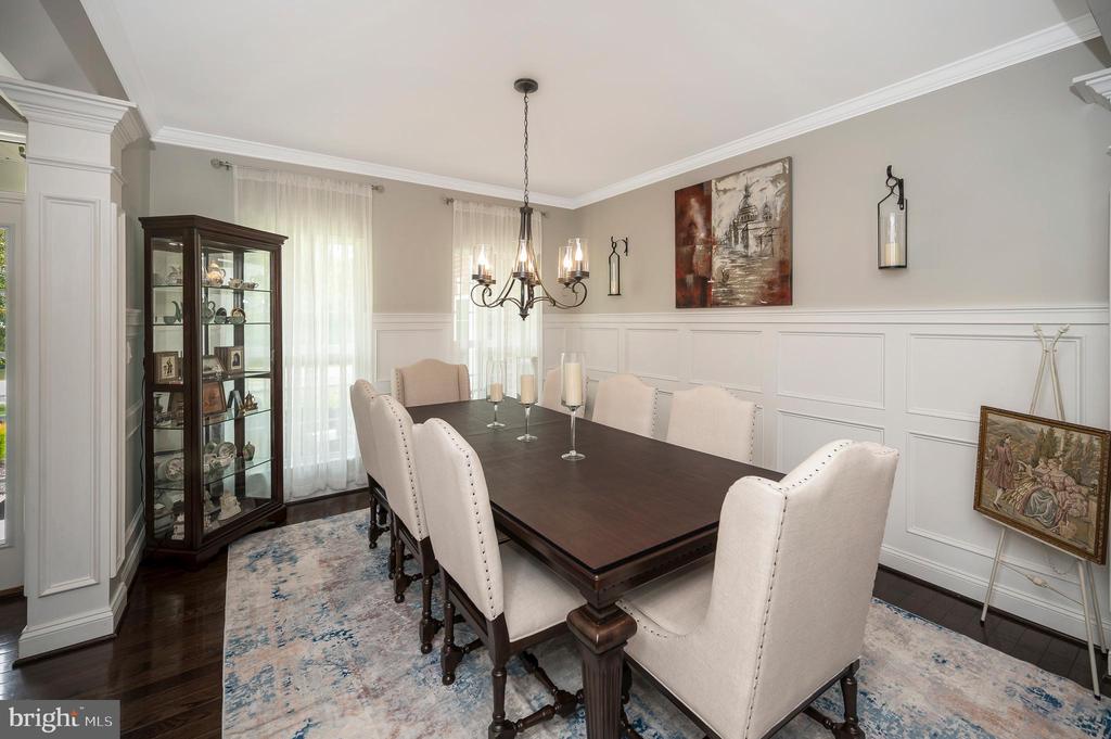 Fredericksburg, Virginia, 22406, United States, 5 Bedrooms Bedrooms, ,6 BathroomsBathrooms,Residential,For Sale,1981857