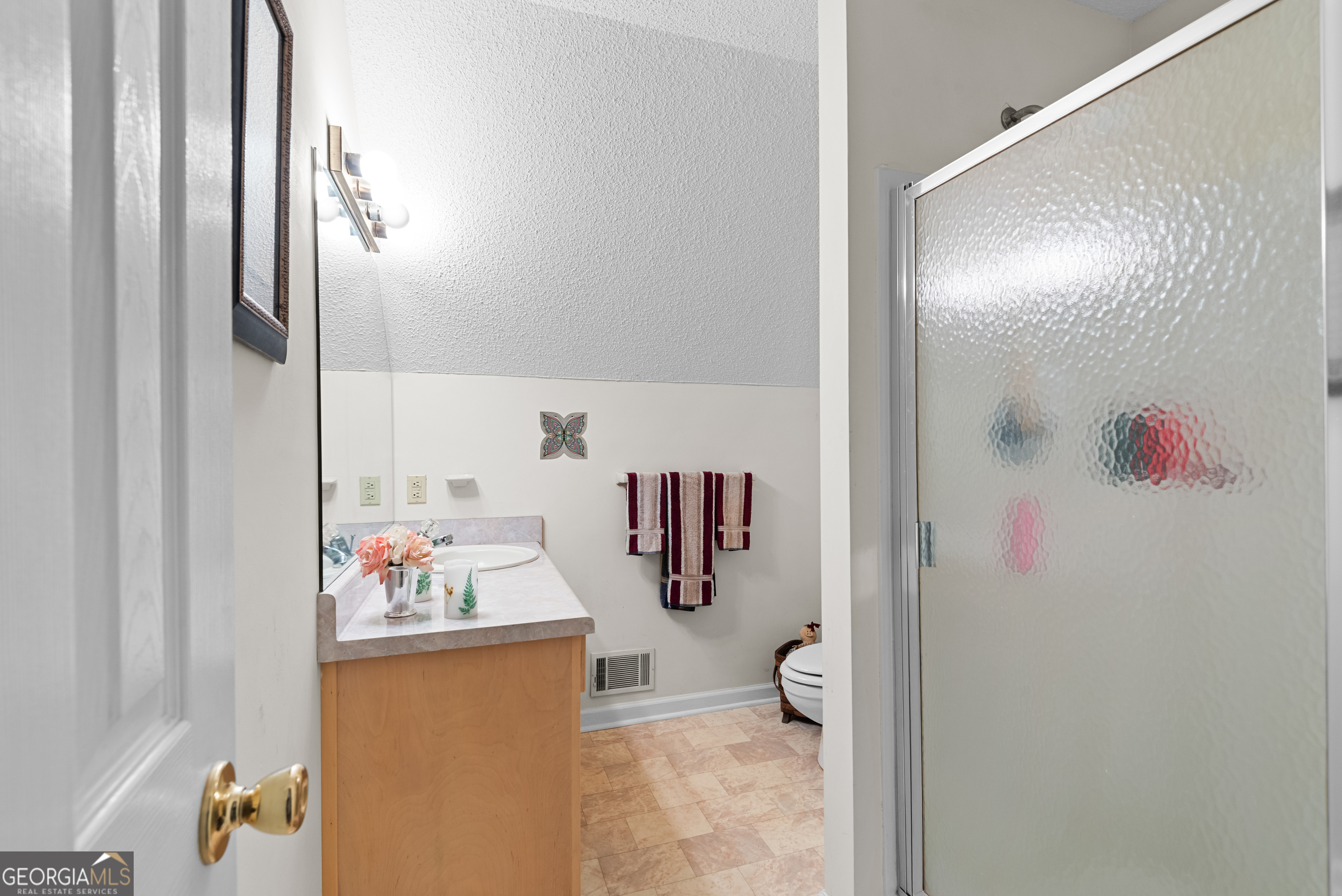 Barnesville, Georgia, 30204, United States, 4 Bedrooms Bedrooms, ,3 BathroomsBathrooms,Residential,For Sale,2008822