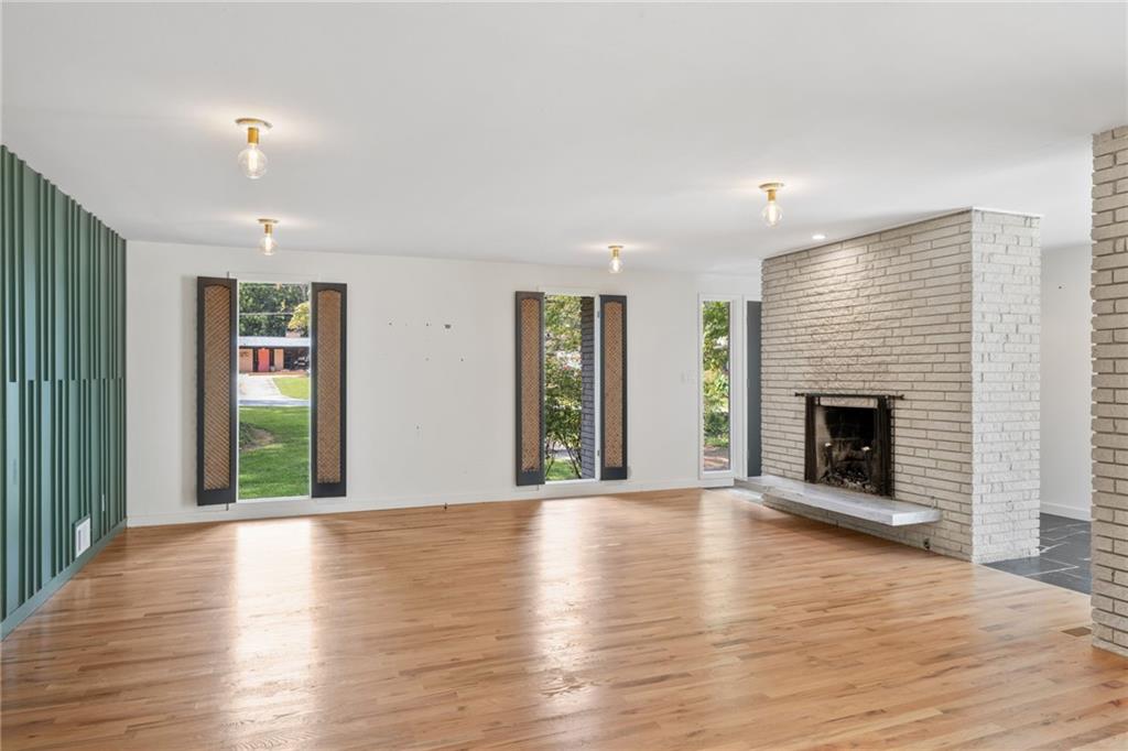 Atlanta, Georgia, 30345, United States, 3 Bedrooms Bedrooms, ,2 BathroomsBathrooms,Residential,For Sale,1942165