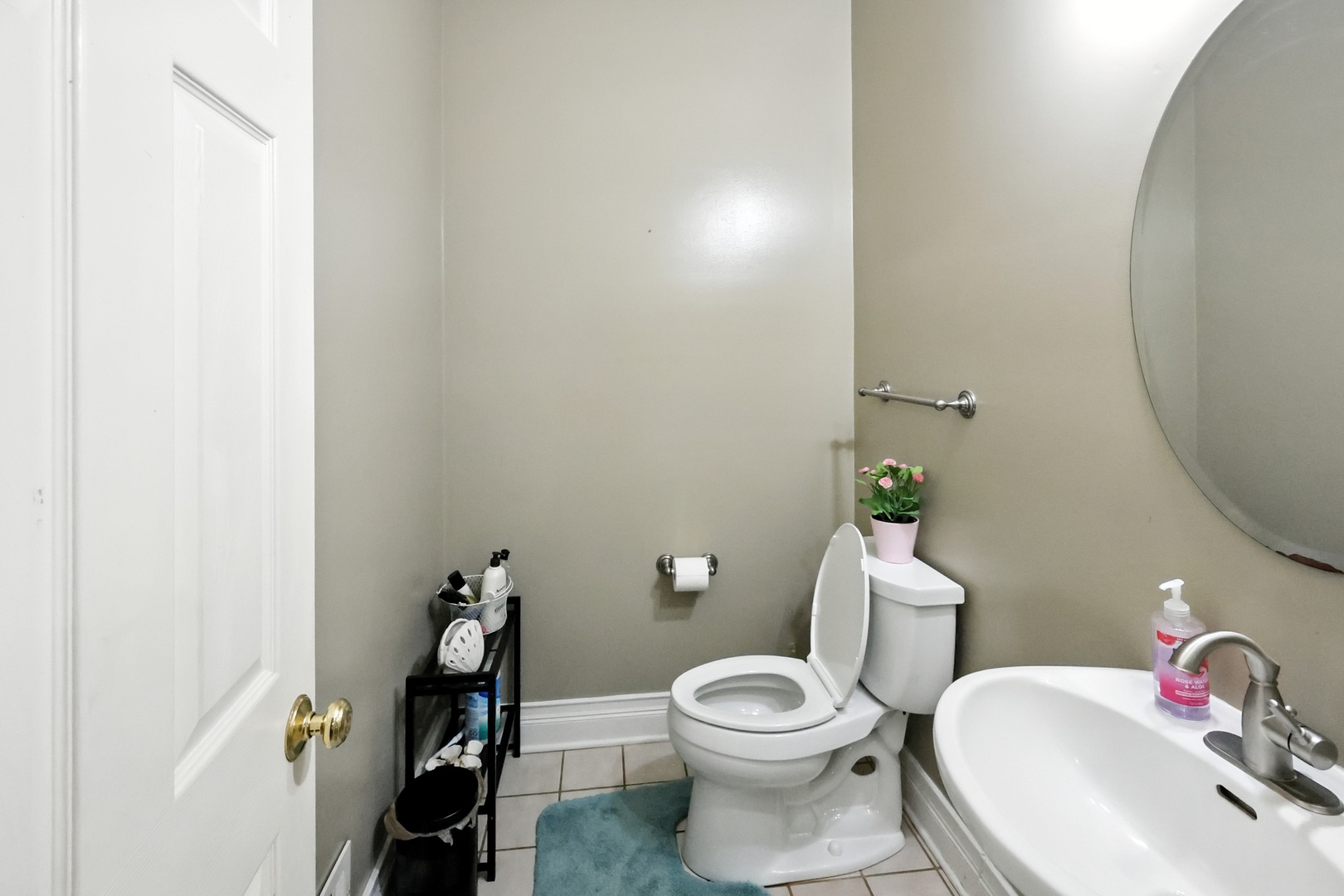 Vernon Hills, Illinois, 60061, United States, 4 Bedrooms Bedrooms, ,4 BathroomsBathrooms,Residential,For Sale,1924682