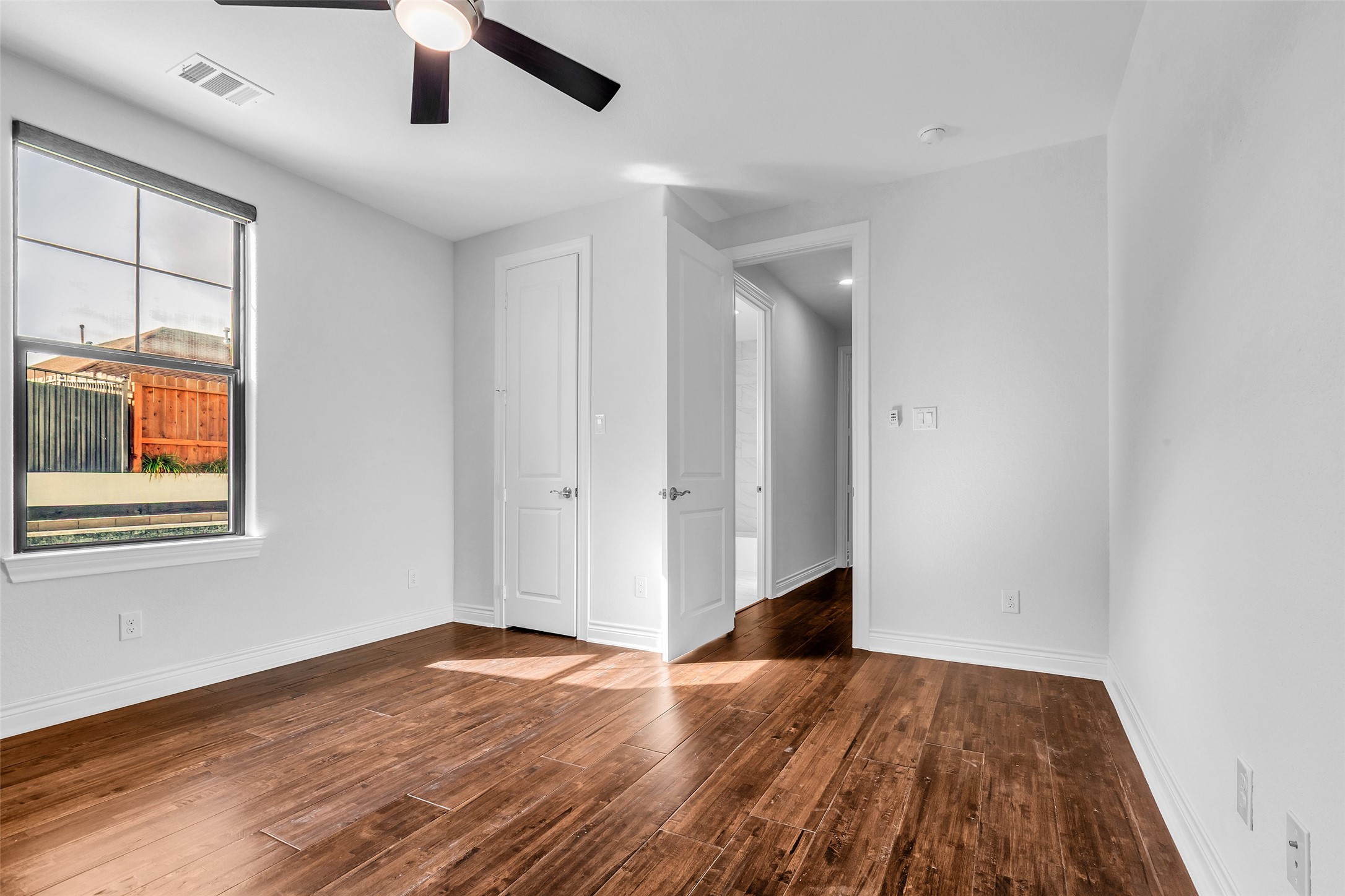 Montgomery, Texas, 77356, United States, 4 Bedrooms Bedrooms, ,4 BathroomsBathrooms,Residential,For Sale,1989198