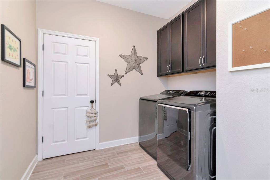 Bradenton, Florida, 34212, United States, 4 Bedrooms Bedrooms, ,4 BathroomsBathrooms,Residential,For Sale,1908693