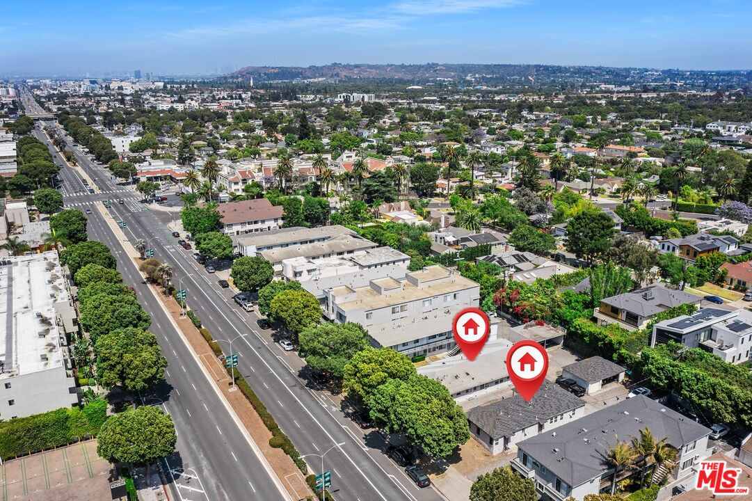 Los Angeles, California, 90066, United States, 7 Bedrooms Bedrooms, ,Residential,For Sale,1867047