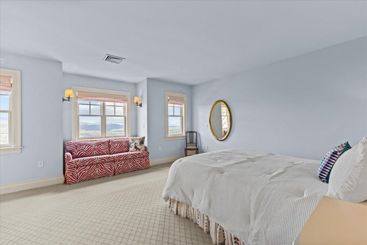 Stowe, Vermont, 05672, United States, 4 Bedrooms Bedrooms, ,6 BathroomsBathrooms,Residential,For Sale,1840116