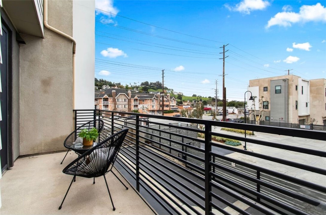 Los Angeles, California, 90065, United States, 3 Bedrooms Bedrooms, ,4 BathroomsBathrooms,Residential,For Sale,2008498
