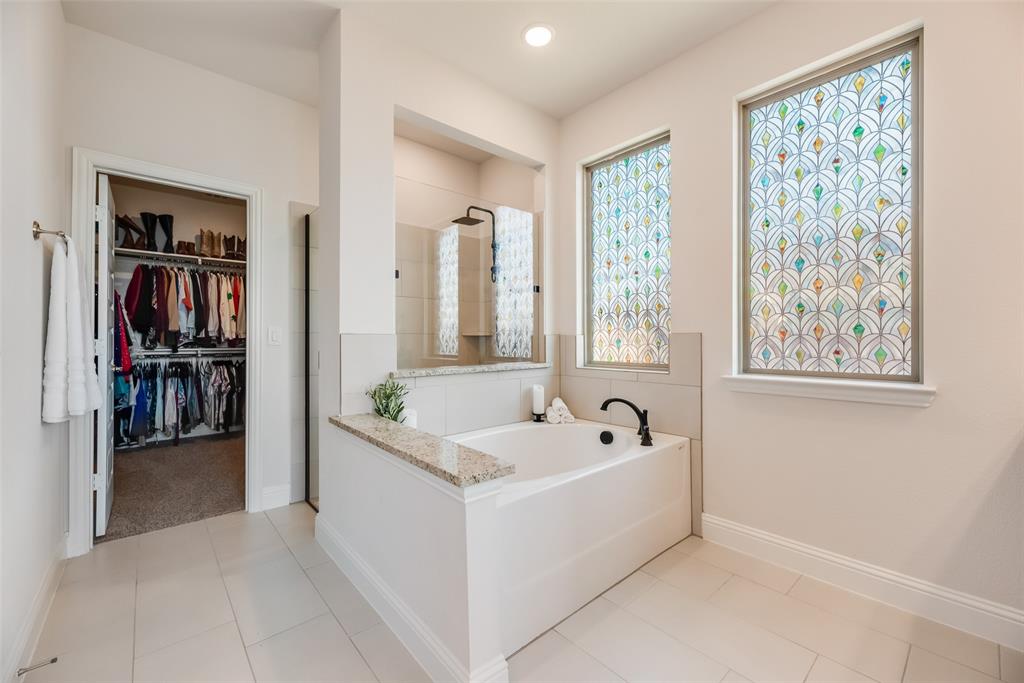 Pilot Point, Texas, 76258, United States, 5 Bedrooms Bedrooms, ,3 BathroomsBathrooms,Residential,For Sale,2019637