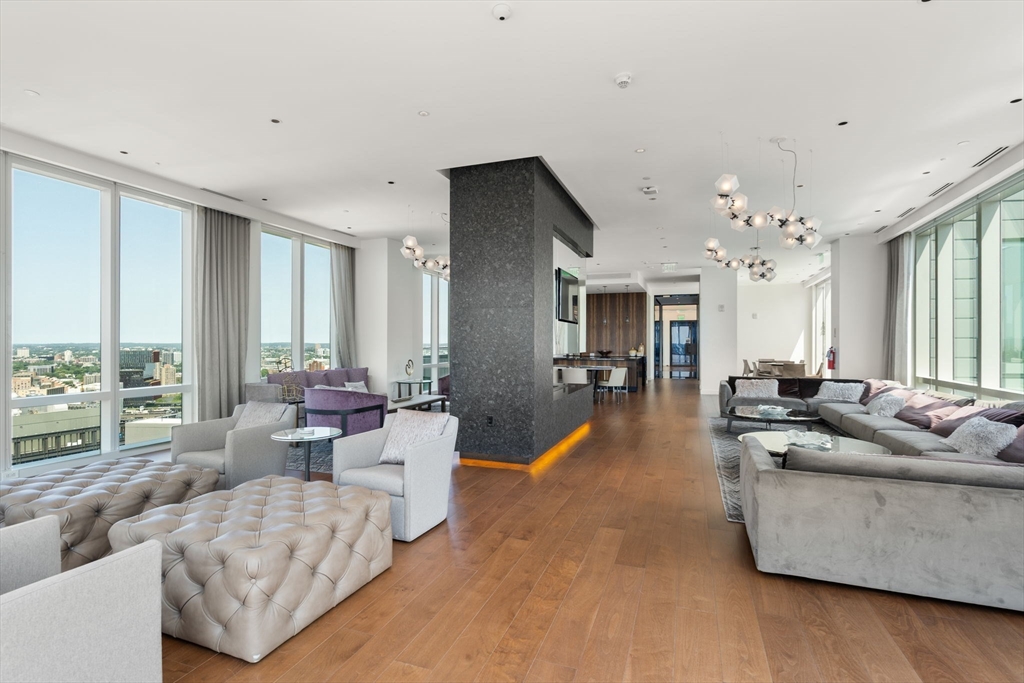 Boston, Massachusetts, 02215, United States, 1 Bedroom Bedrooms, ,1 BathroomBathrooms,Residential,For Sale,1938764