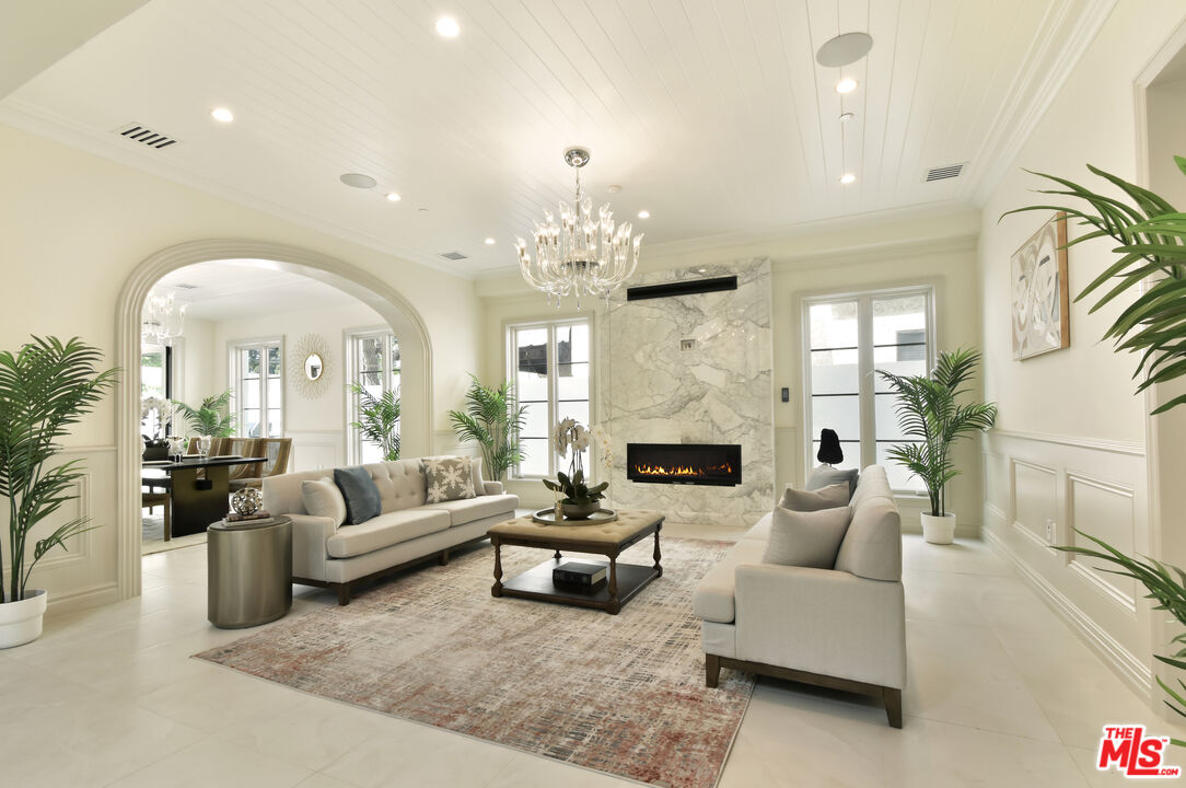 Santa Monica, California, 90402, United States, 5 Bedrooms Bedrooms, ,7 BathroomsBathrooms,Residential,For Sale,1838170