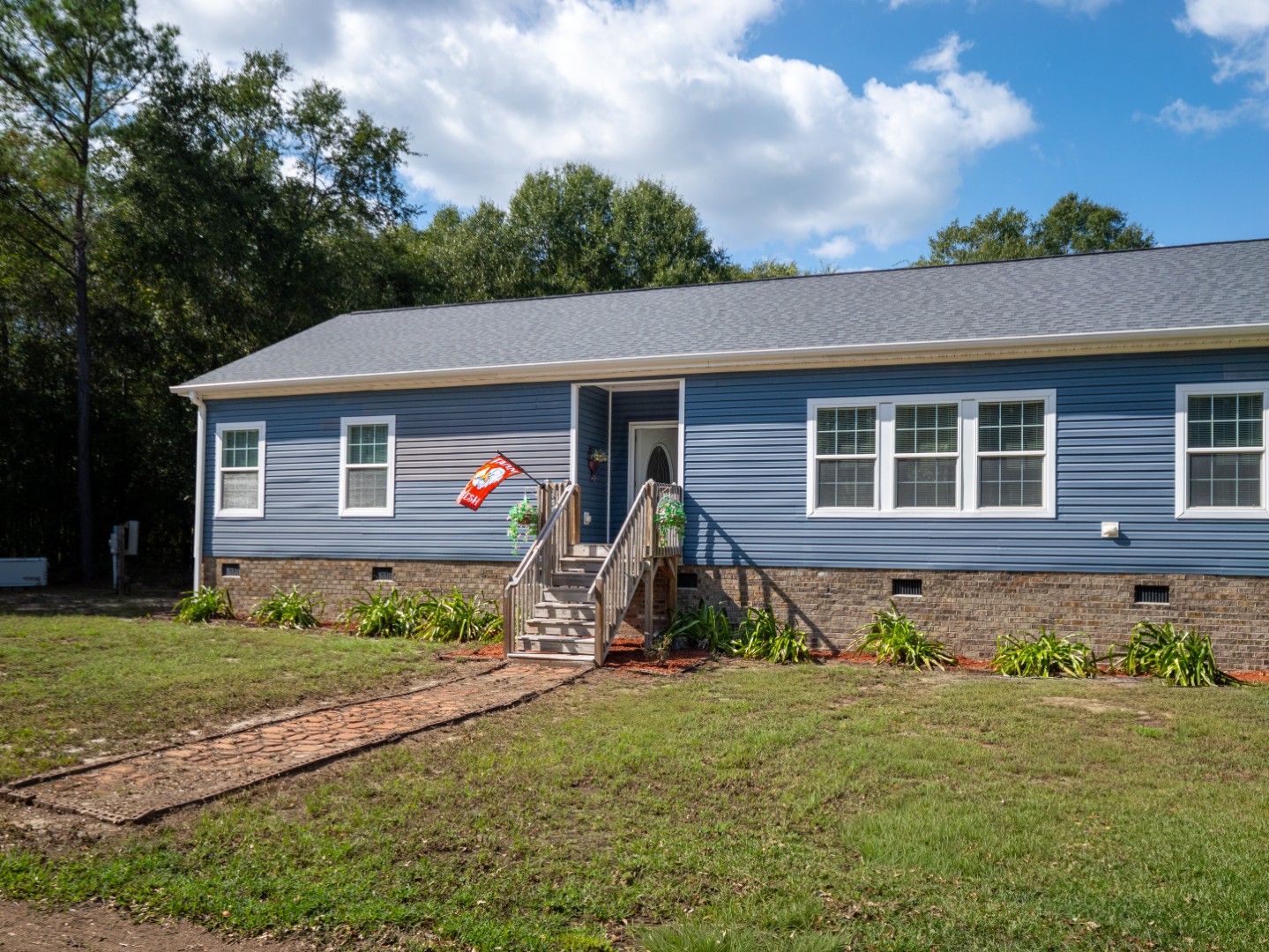 Nichols, South Carolina, 29581, United States, 4 Bedrooms Bedrooms, ,2 BathroomsBathrooms,Residential,For Sale,1983530