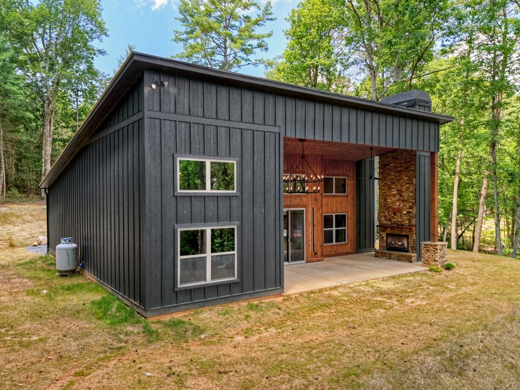 Mineral Bluff, Georgia, 30559, United States, 3 Bedrooms Bedrooms, ,3 BathroomsBathrooms,Residential,For Sale,1871294