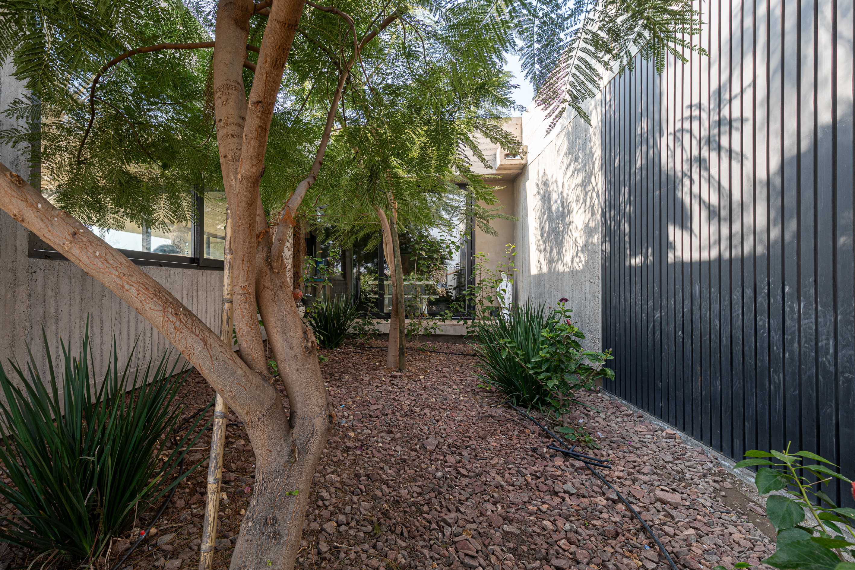  Modern 4-Bedroom Home in Las Brisas Gated Community - 物件實景