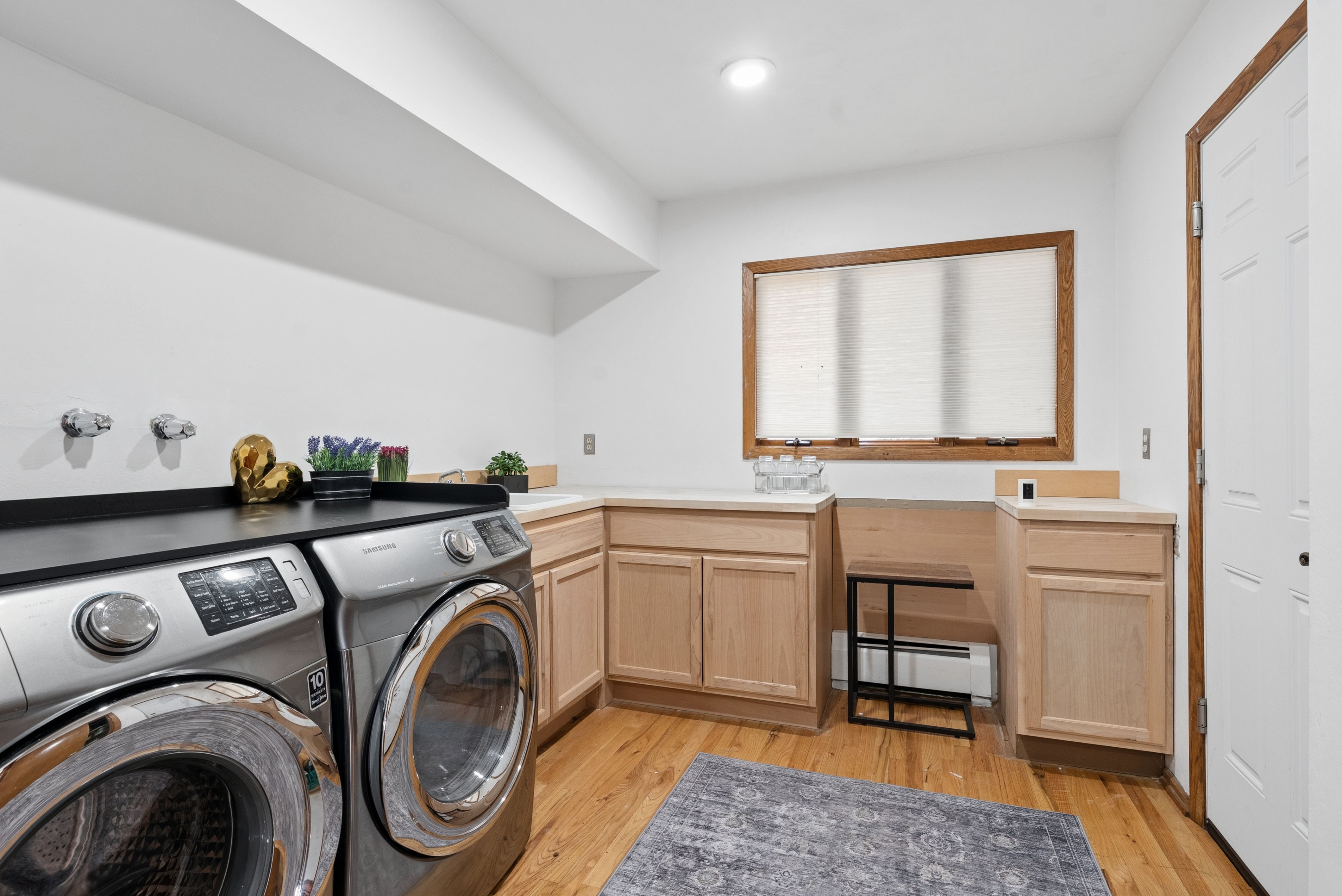  Beautiful Genesee Home With Over 4,500 Finished Sq Ft with Walk Out Basement - 物件實景