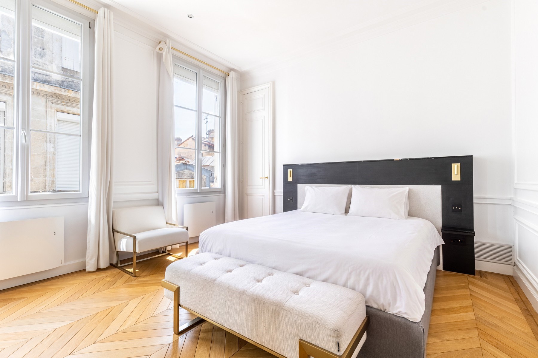 BORDEAUX – TRIANGLE AREA – EXQUISITE BOURGEOIS APARTMENT – 2 BEDROOMS – LIFT - 物件實景