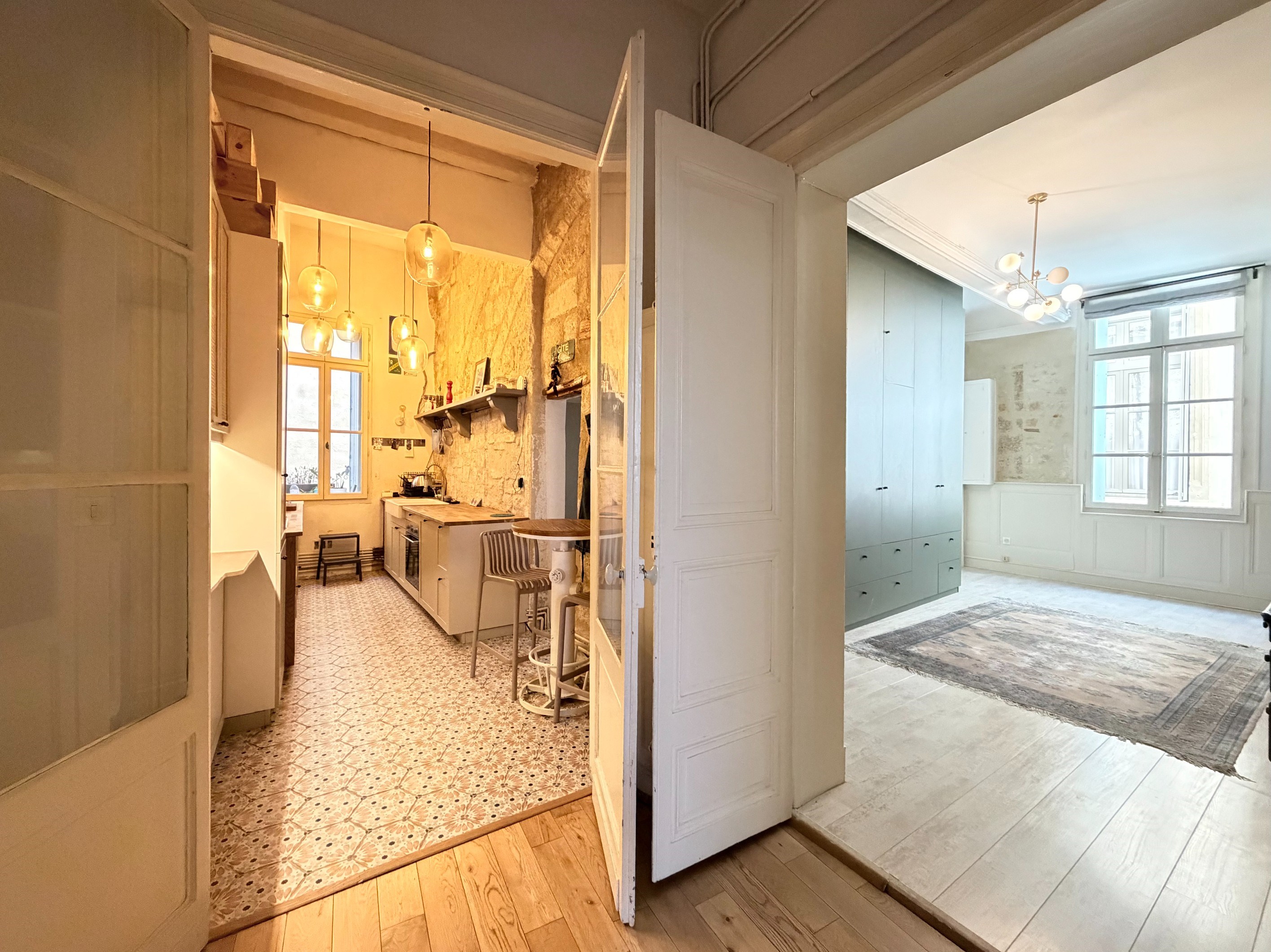  Typical Ecusson apartment with preserved character... - 物件實景