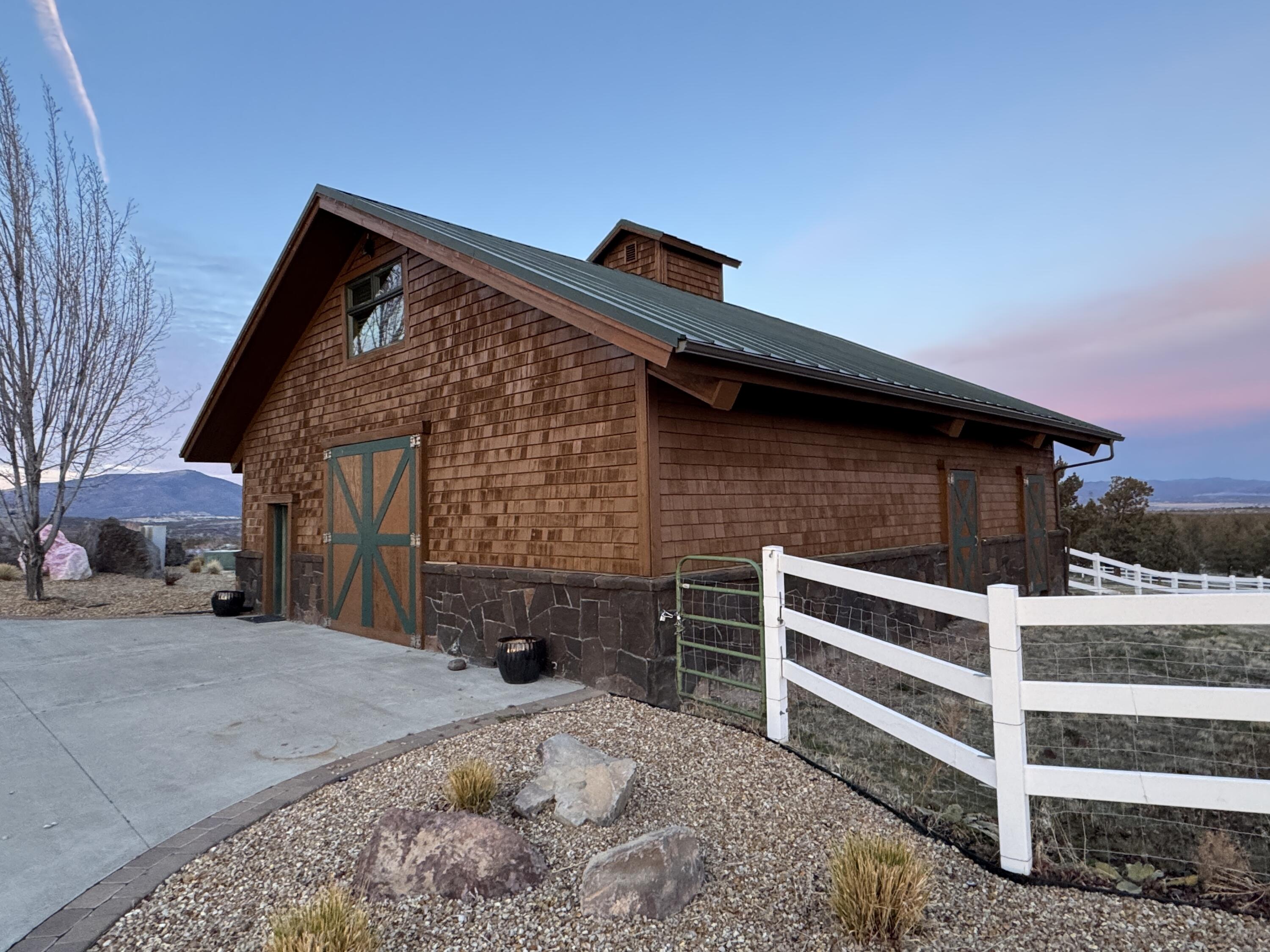 Powell Butte, Oregon, 97753, United States, 6 Bedrooms Bedrooms, ,5 BathroomsBathrooms,Residential,For Sale,2036948
