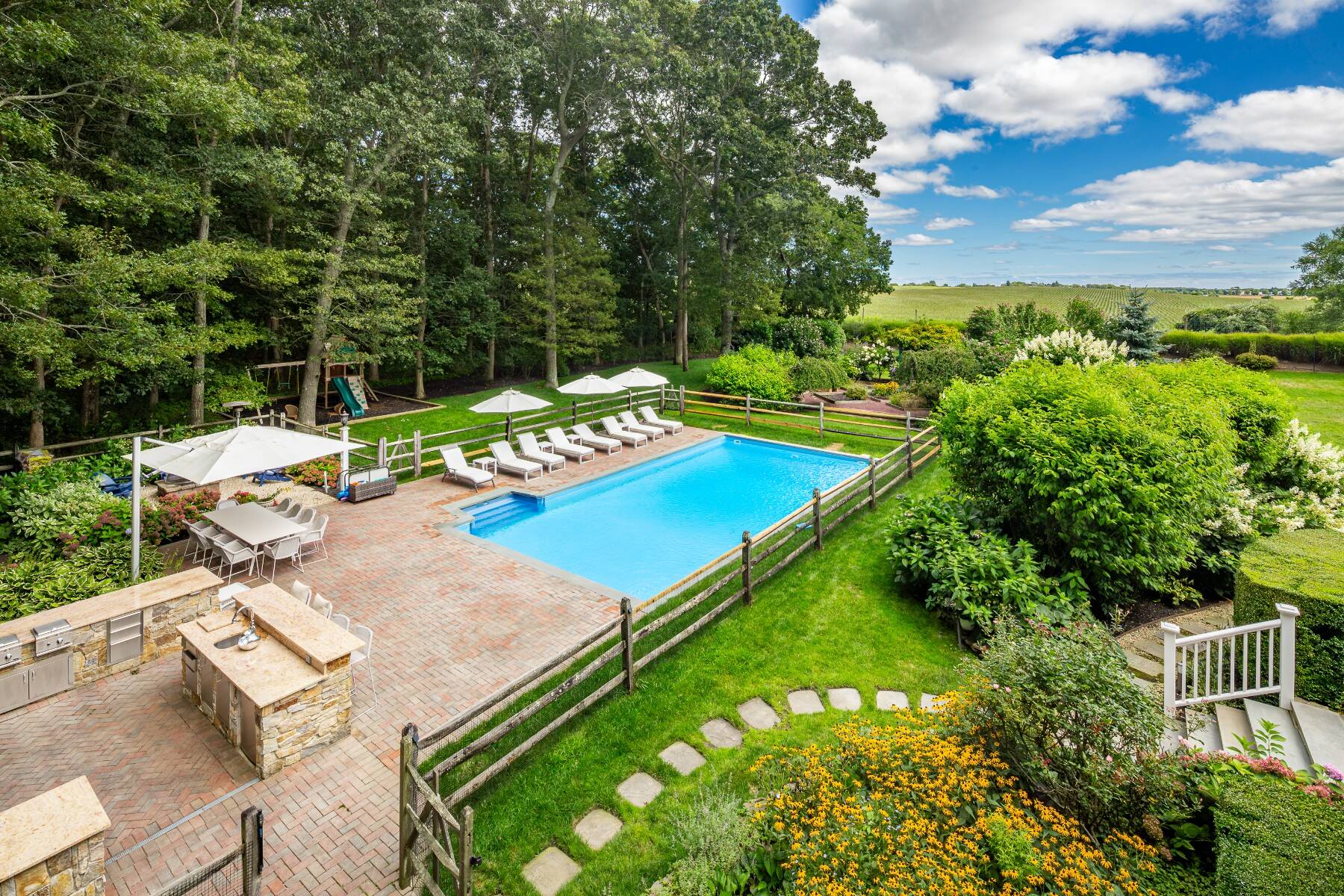  Serene Gated Retreat with Farm Vistas in Water Mill - 物件實景