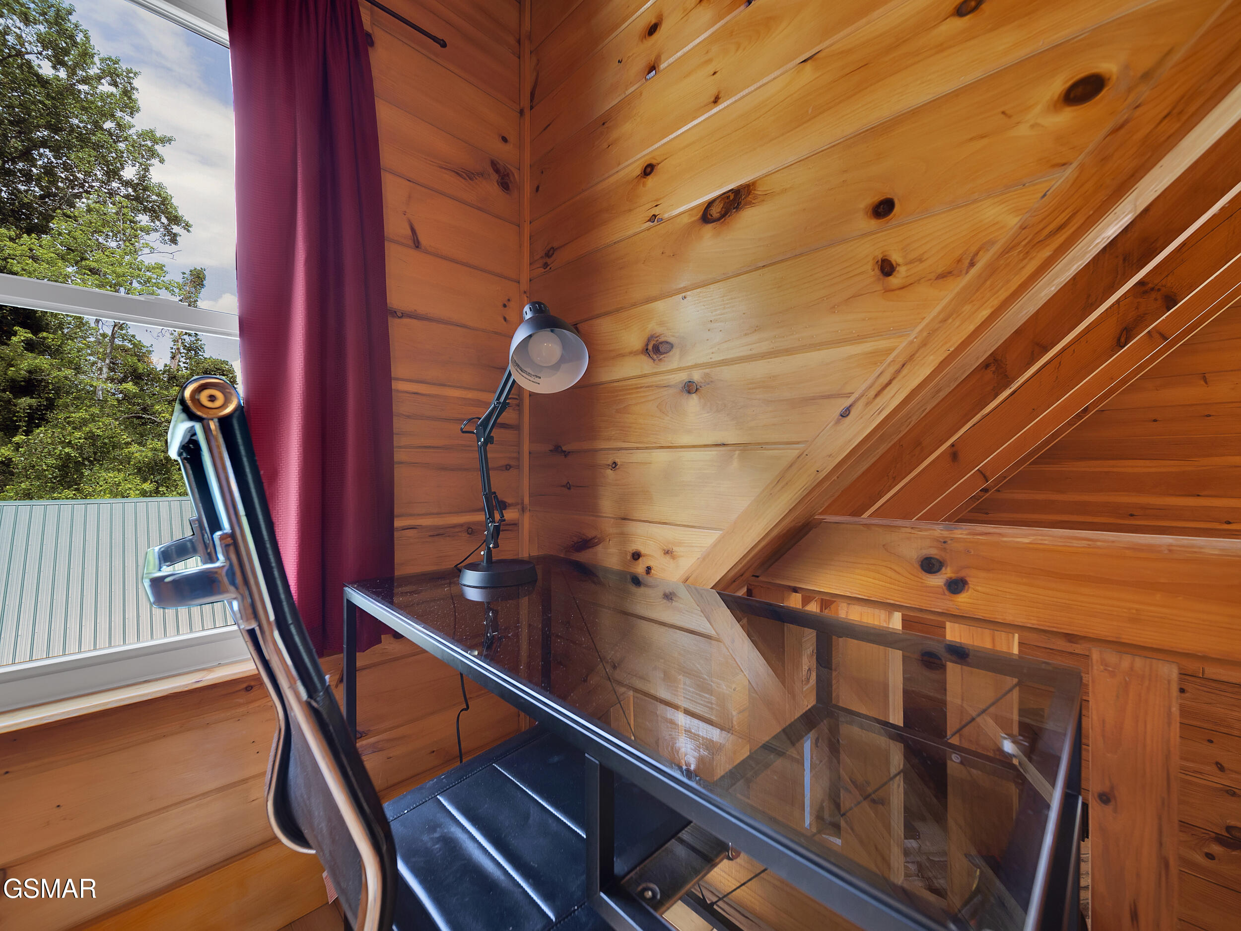 Gatlinburg, Tennessee, 37738, United States, 2 Bedrooms Bedrooms, ,2 BathroomsBathrooms,Residential,For Sale,1982435