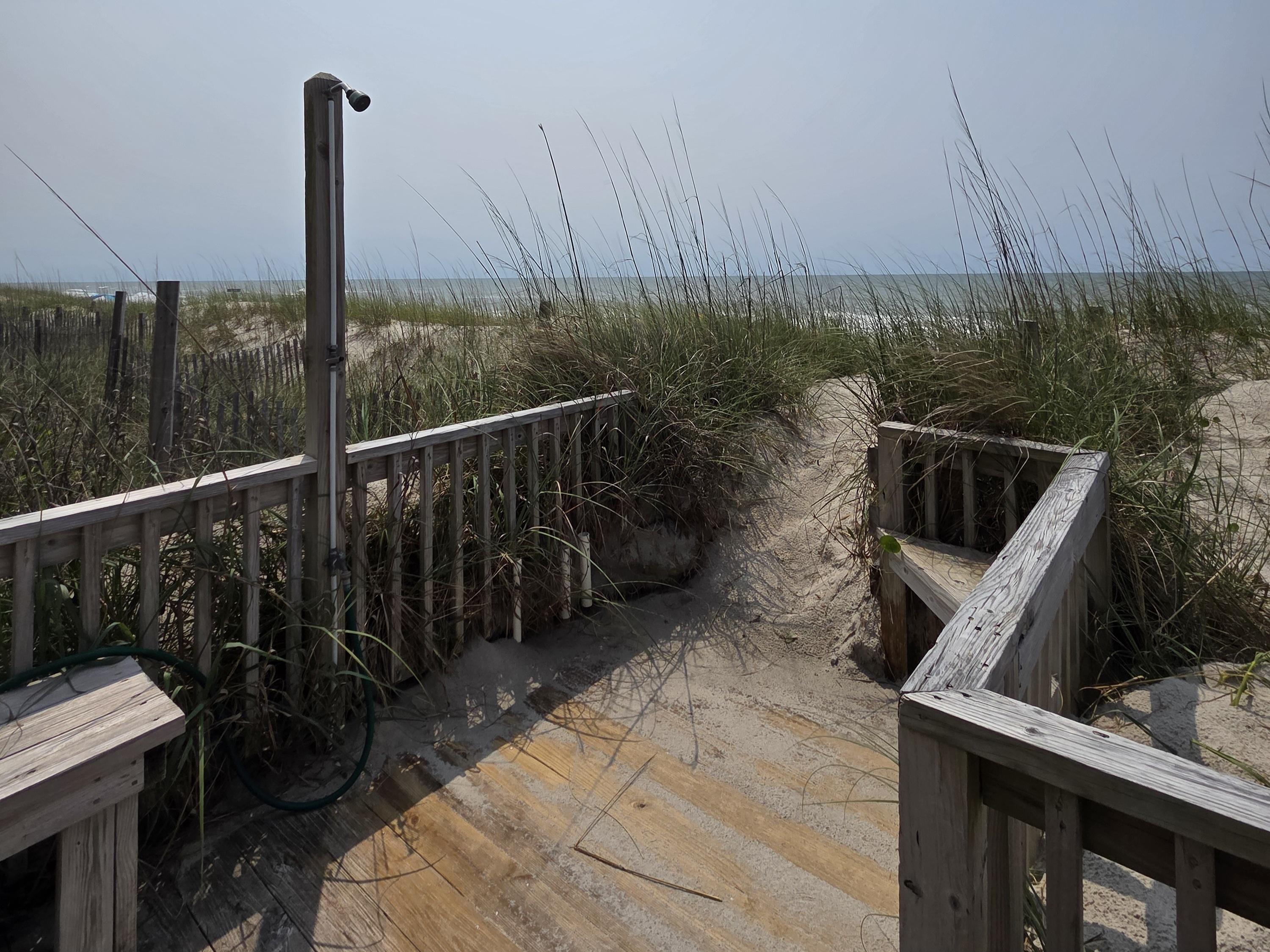 Emerald Isle, North Carolina, 28594, United States, 6 Bedrooms Bedrooms, ,4 BathroomsBathrooms,Residential,For Sale,1983472