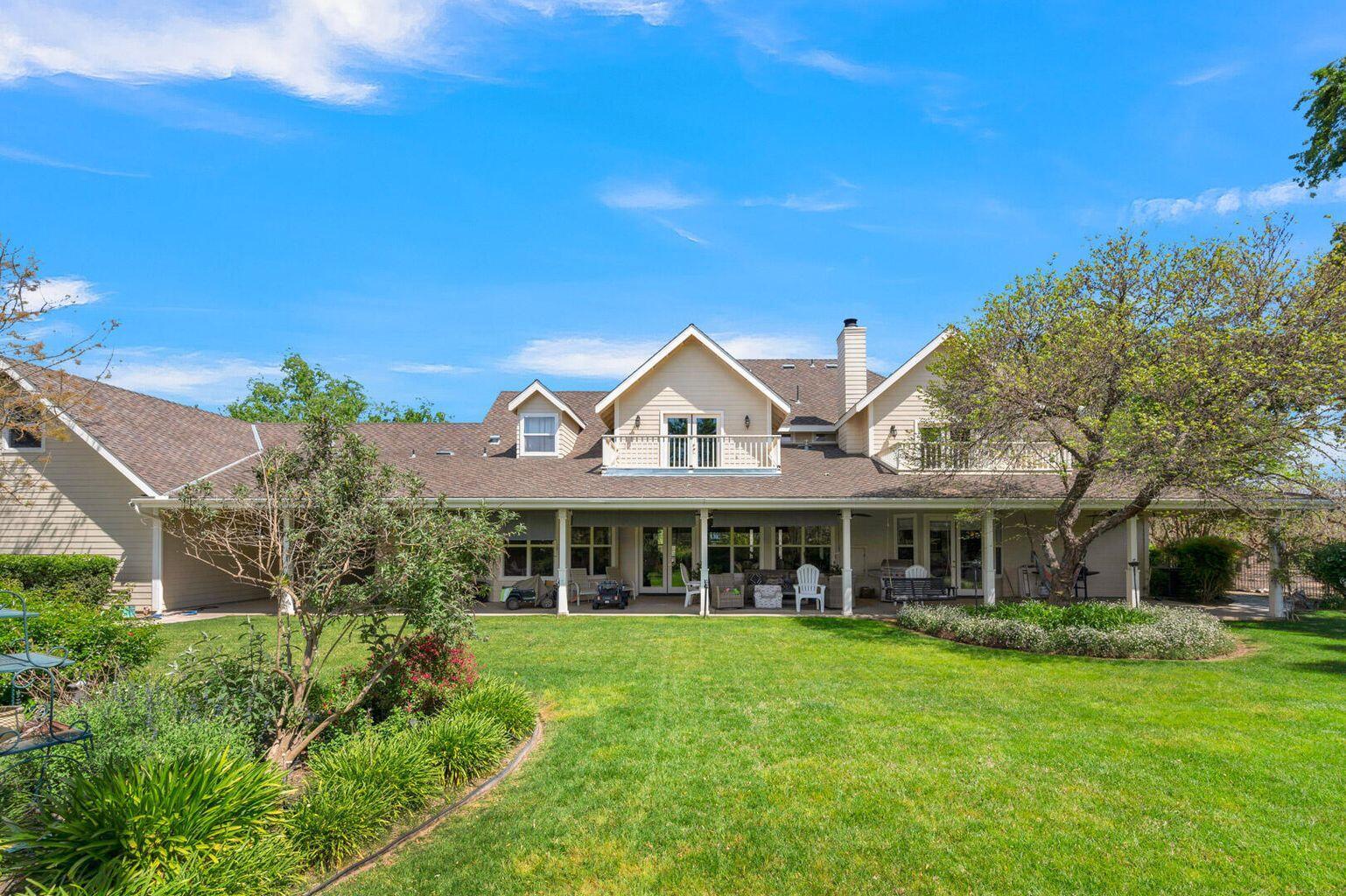 Exeter, California, 93221, United States, 4 Bedrooms Bedrooms, ,5 BathroomsBathrooms,Residential,For Sale,1981903