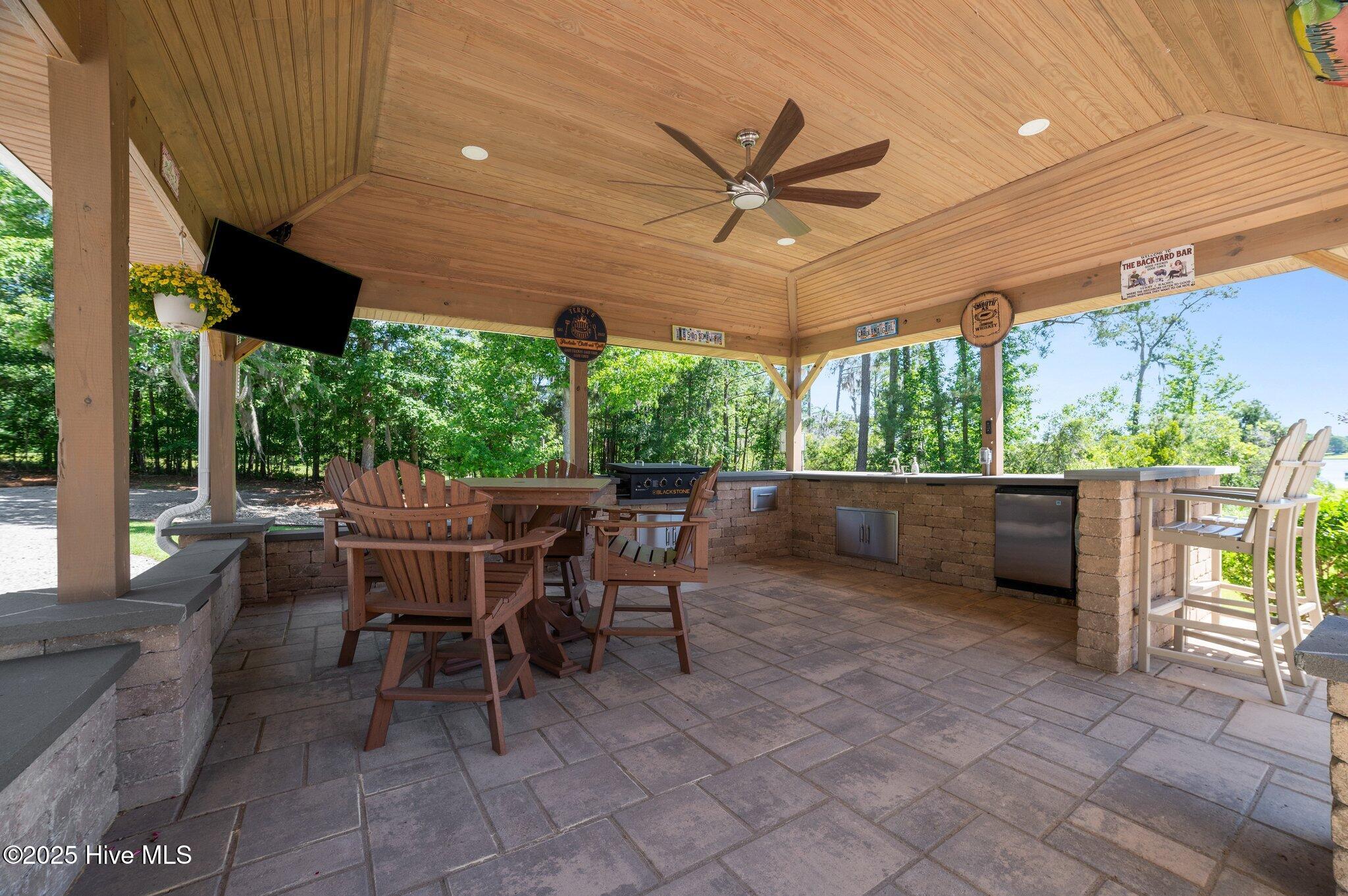 Chocowinity, North Carolina, 27817, United States, 4 Bedrooms Bedrooms, ,5 BathroomsBathrooms,Residential,For Sale,1827727