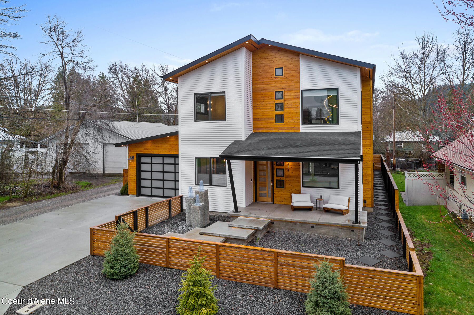 Coeur d'Alene, Idaho, 83814, United States, 4 Bedrooms Bedrooms, ,1 BathroomBathrooms,Residential,For Sale,1975946