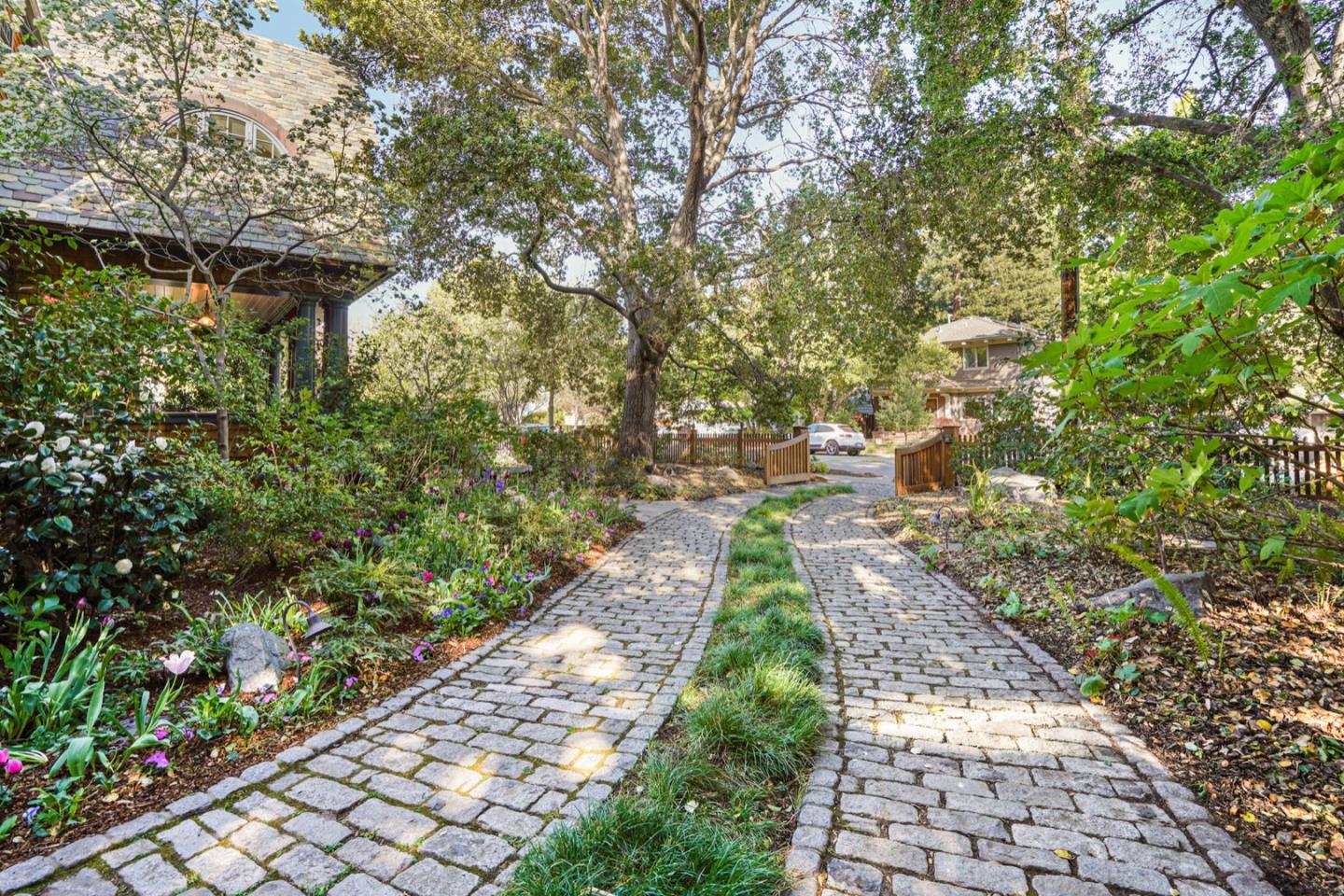 535 Kingsley Ave, Palo Alto, California, 94301, United States, 5 Bedrooms Bedrooms, ,4 BathroomsBathrooms,Residential,For Sale,535 Kingsley Ave,1664262