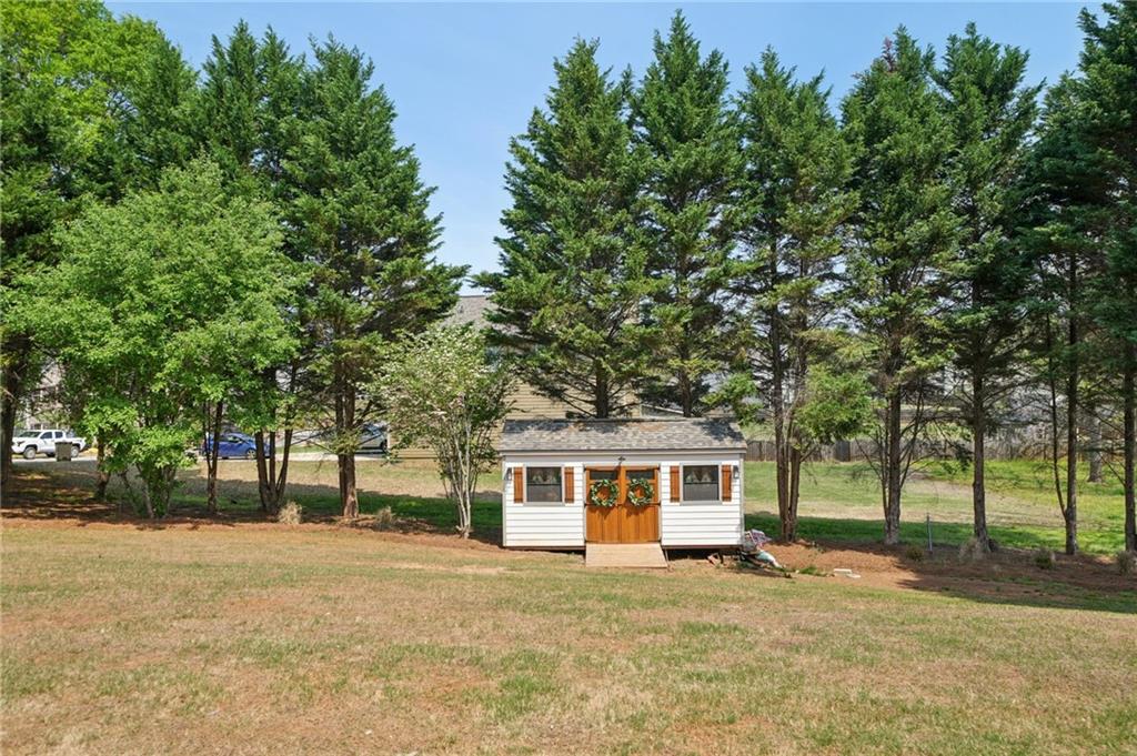 Flowery Branch, Georgia, 30542, United States, 5 Bedrooms Bedrooms, ,4 BathroomsBathrooms,Residential,For Sale,2035755