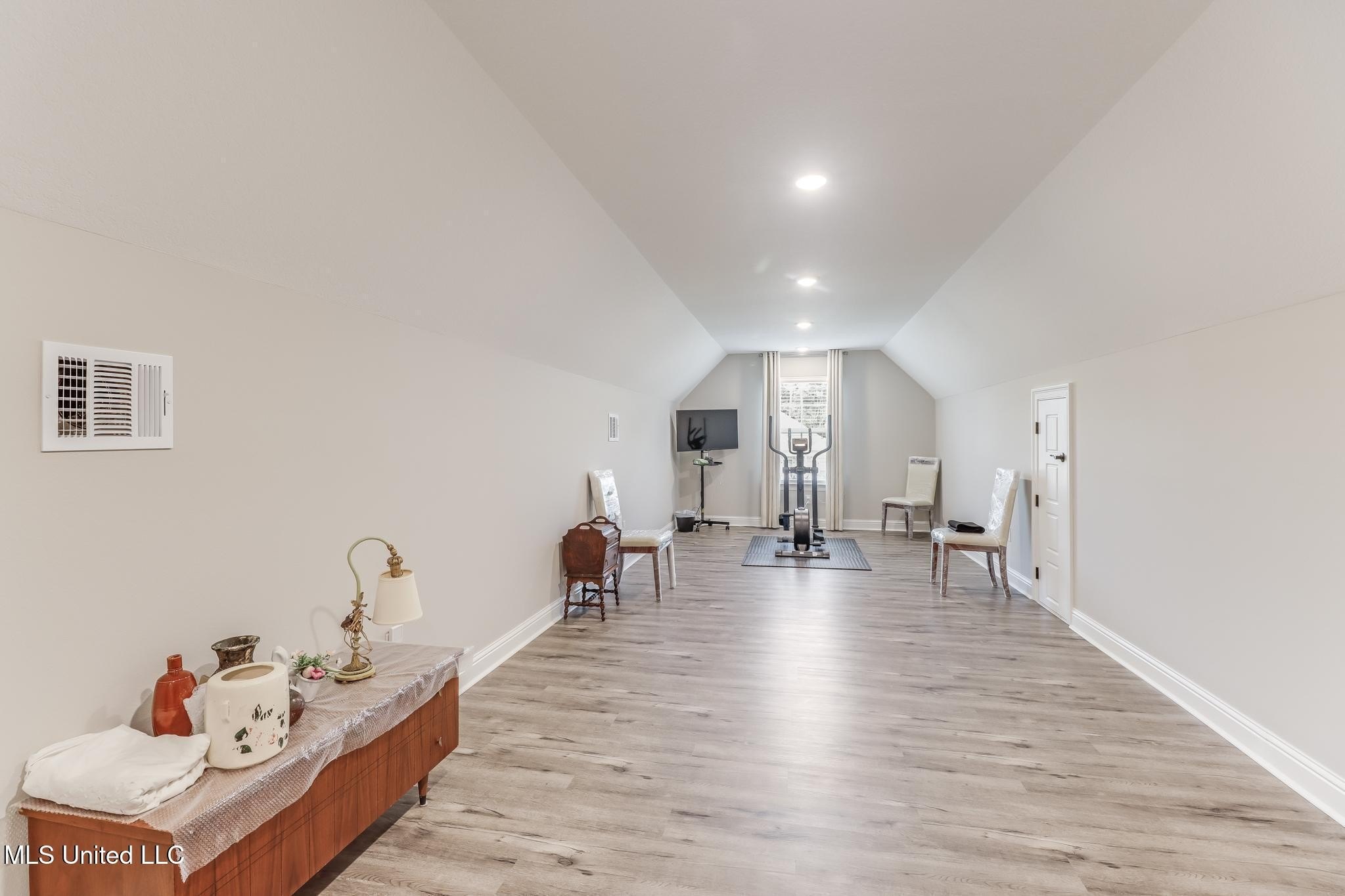 Gulfport, Mississippi, 39503, United States, 5 Bedrooms Bedrooms, ,3 BathroomsBathrooms,Residential,For Sale,1921142