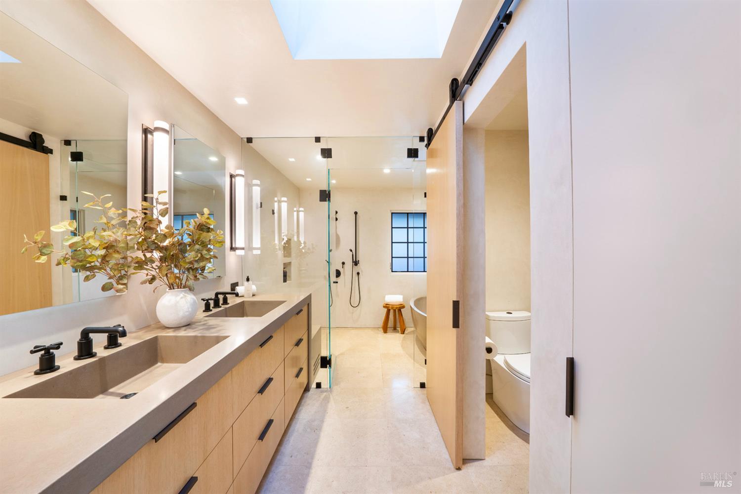 St. Helena, California, 94574, United States, 3 Bedrooms Bedrooms, ,5 BathroomsBathrooms,Residential,For Sale,1998865