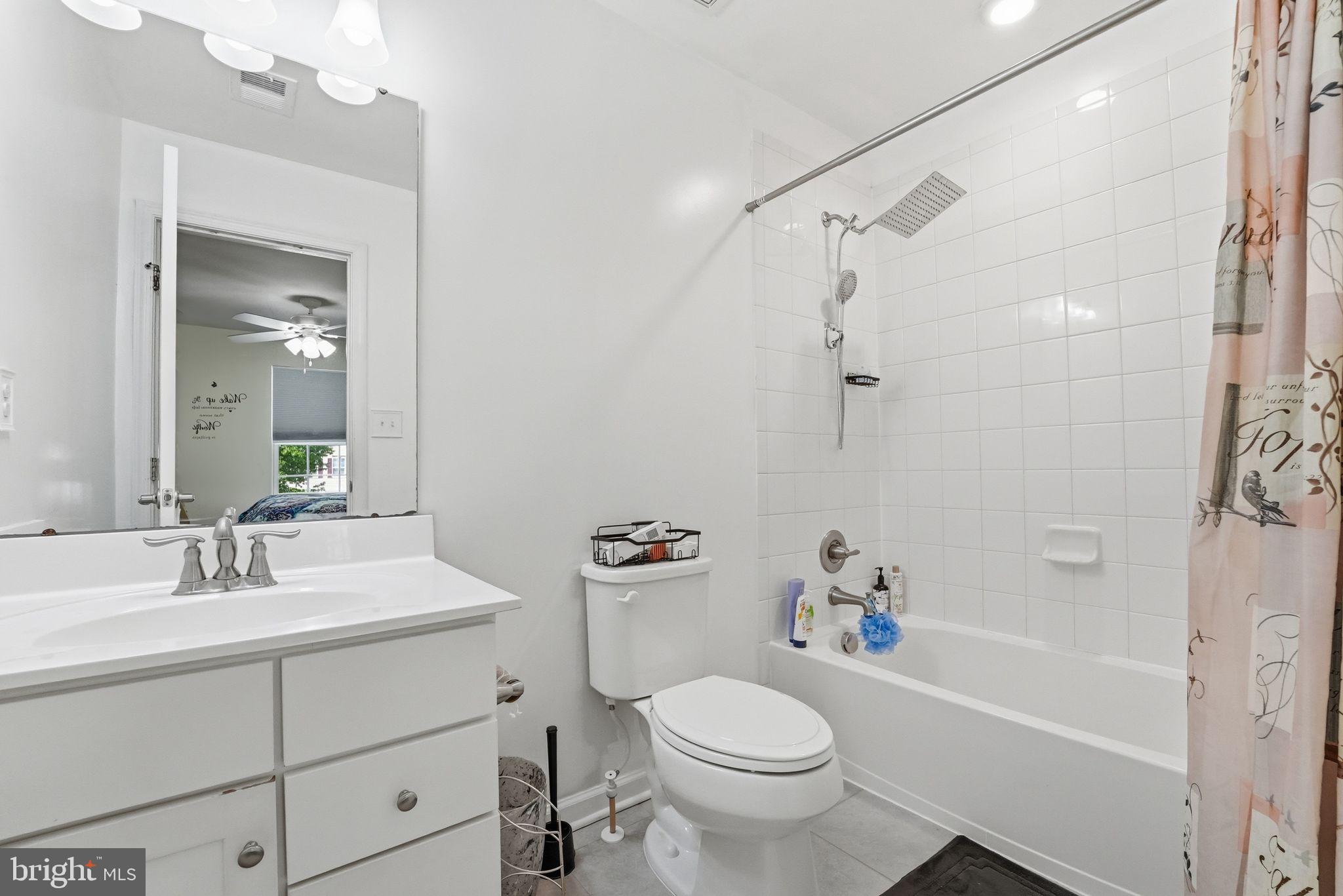 Culpeper, Virginia, 22701, United States, 5 Bedrooms Bedrooms, ,5 BathroomsBathrooms,Residential,For Sale,2043382