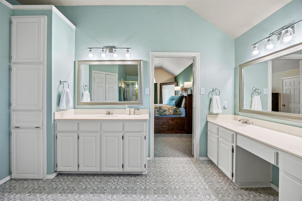 Carrollton, Texas, 75007, United States, 4 Bedrooms Bedrooms, ,3 BathroomsBathrooms,Residential,For Sale,1970362