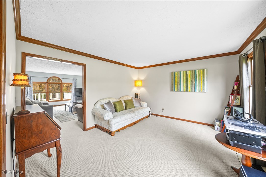 Aurora, Ohio, 44202, United States, 4 Bedrooms Bedrooms, ,4 BathroomsBathrooms,Residential,For Sale,1987791