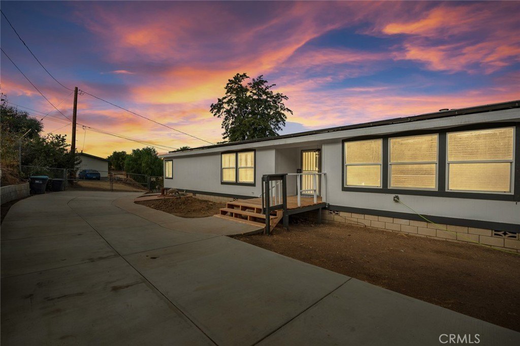 Hemet, California, 92545, United States, 6 Bedrooms Bedrooms, ,3 BathroomsBathrooms,Residential,For Sale,1937118
