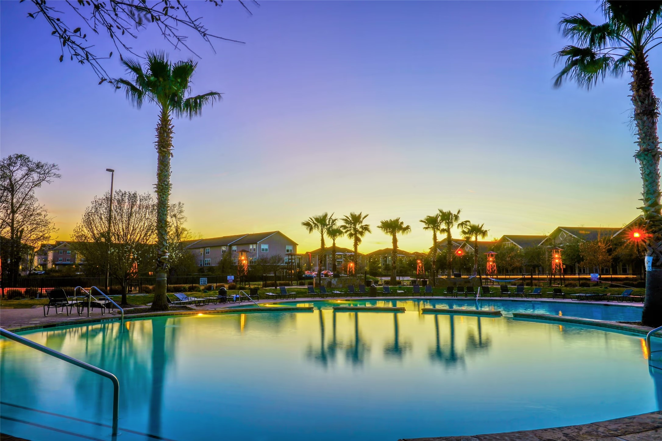  1725 Harvey Mitchell Parkway S #1814 - 物件實景