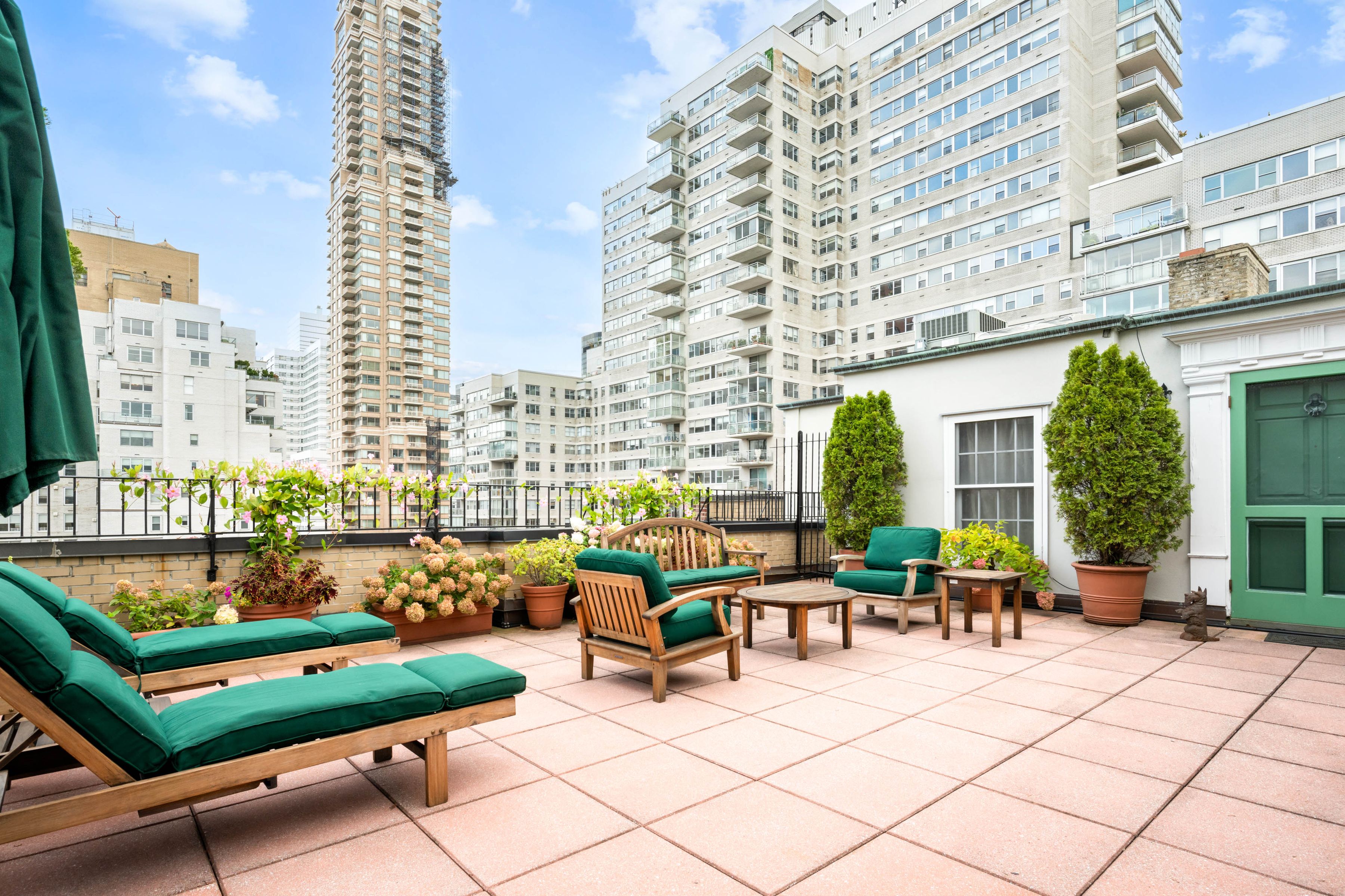  131 East 69th Street - 物件實景