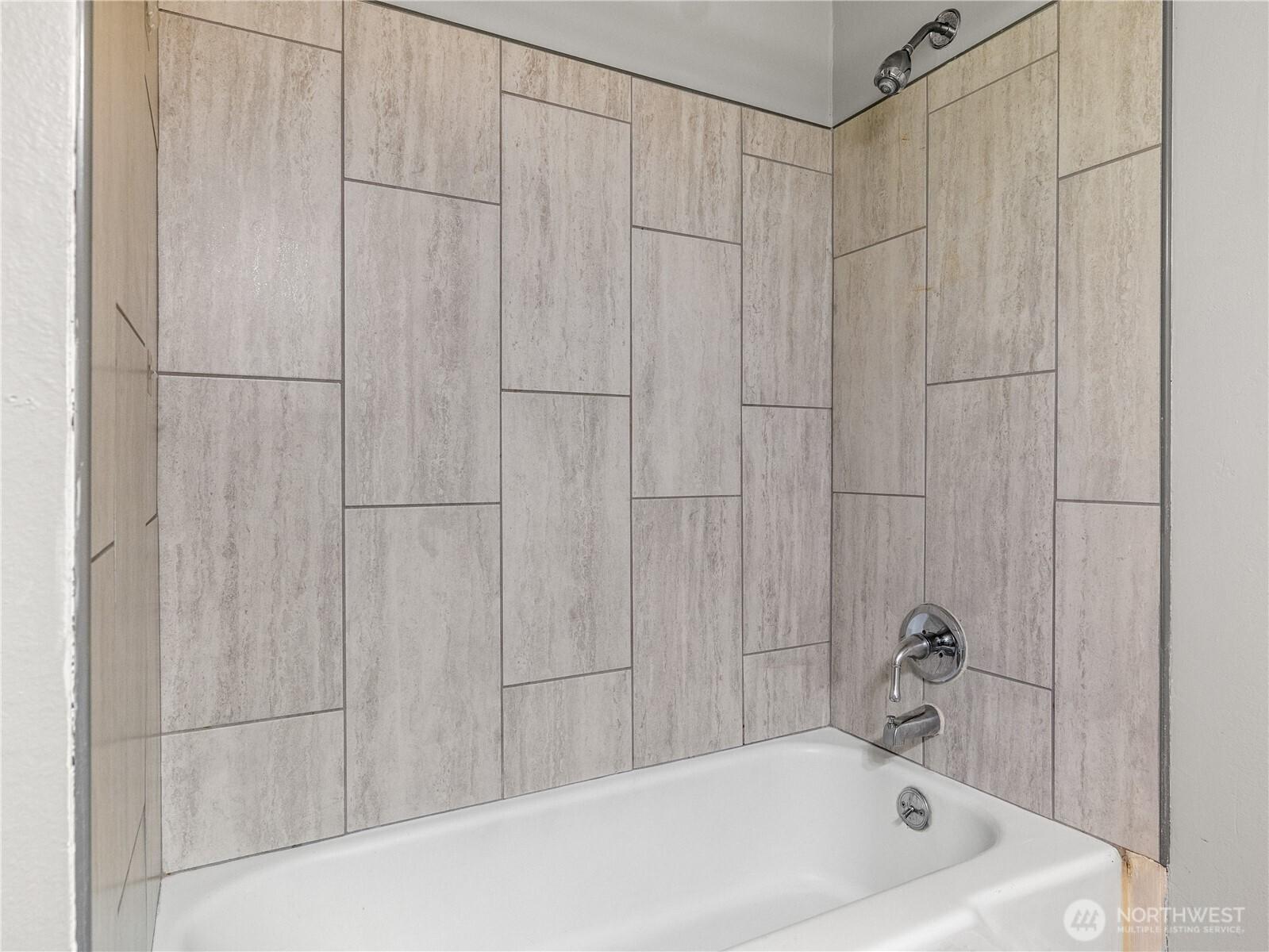BURIEN, Washington, 98146, United States, 7 Bedrooms Bedrooms, ,4 BathroomsBathrooms,Residential,For Sale,1913581