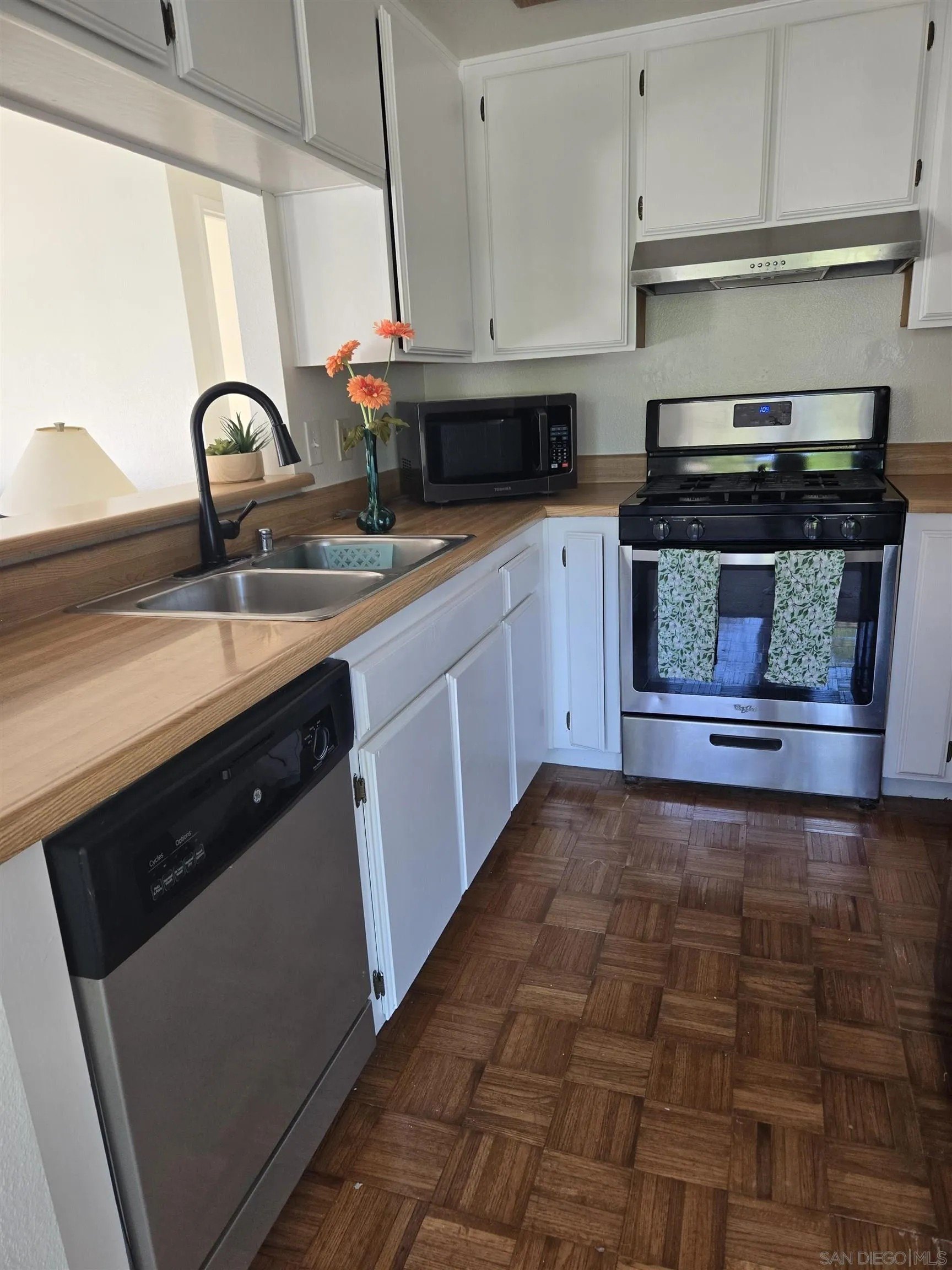 Chula Vista, California, 91913, United States, 3 Bedrooms Bedrooms, ,2 BathroomsBathrooms,Residential,For Sale,1859541