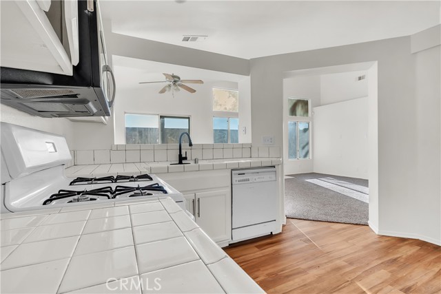 Highland, California, 92346, United States, 3 Bedrooms Bedrooms, ,2 BathroomsBathrooms,Residential,For Sale,1924242