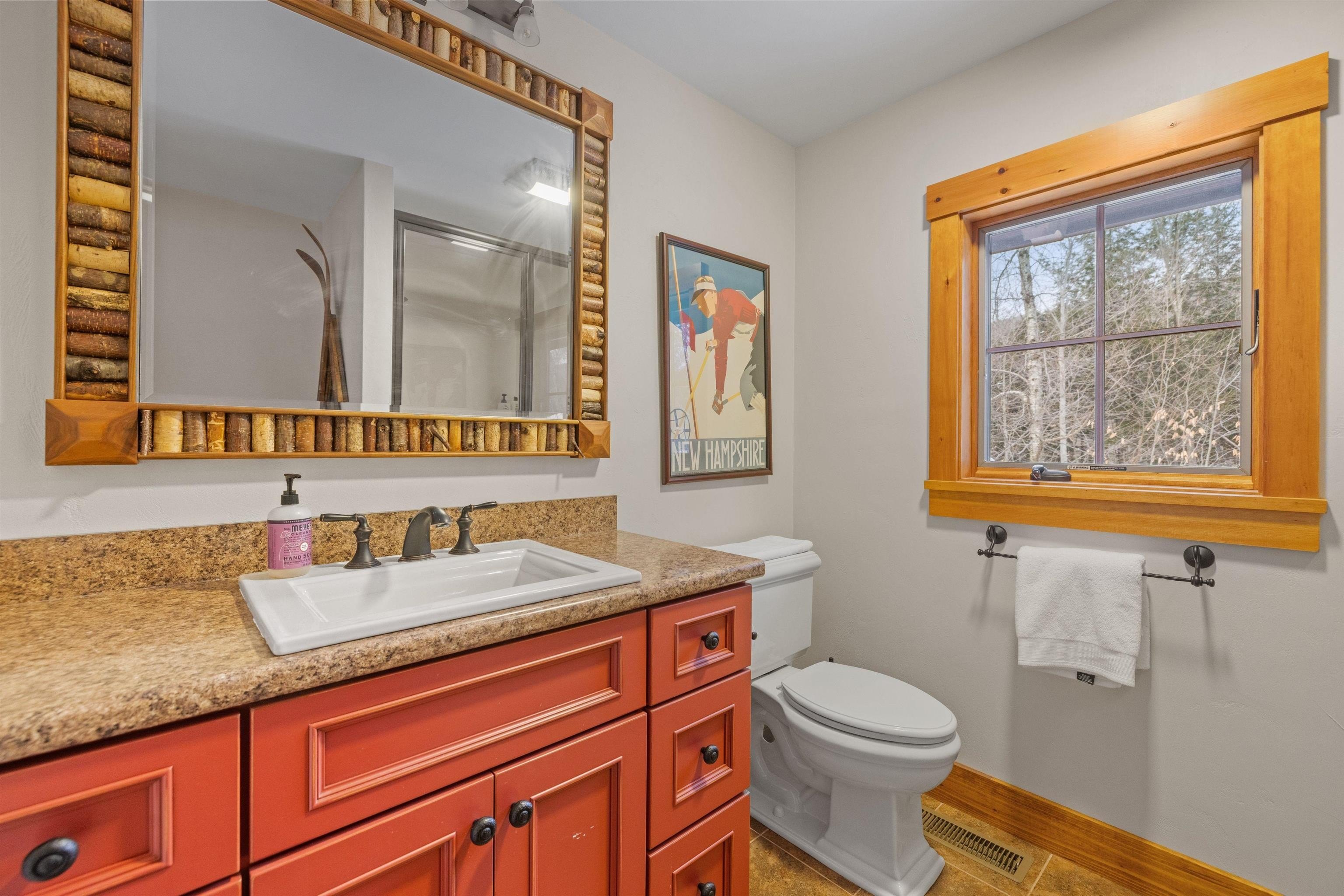 Lincoln, New Hampshire, 03251, United States, 7 Bedrooms Bedrooms, ,4 BathroomsBathrooms,Residential,For Sale,1983511